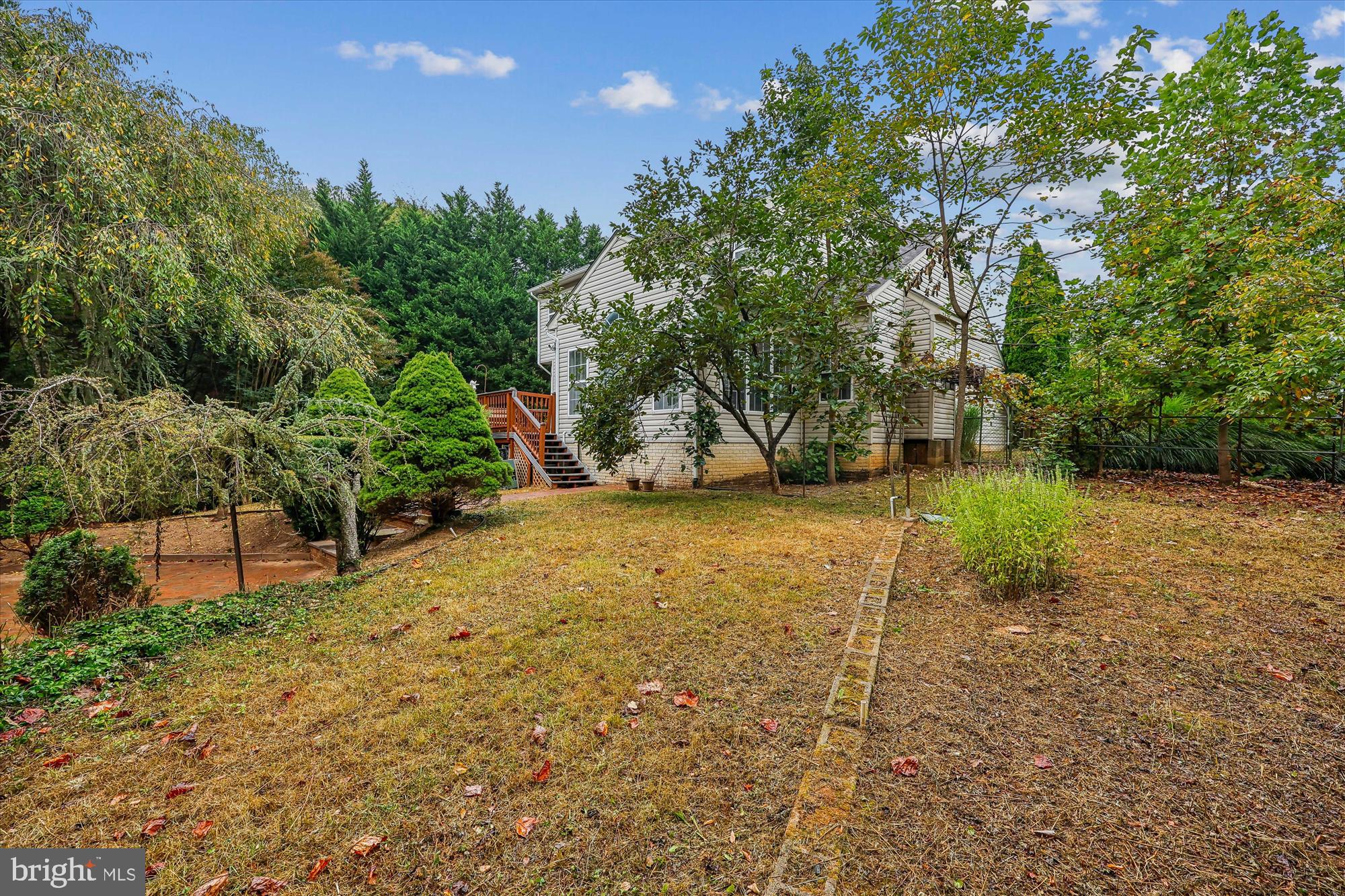 SENECA VIEW ESTATES - Residential Lease