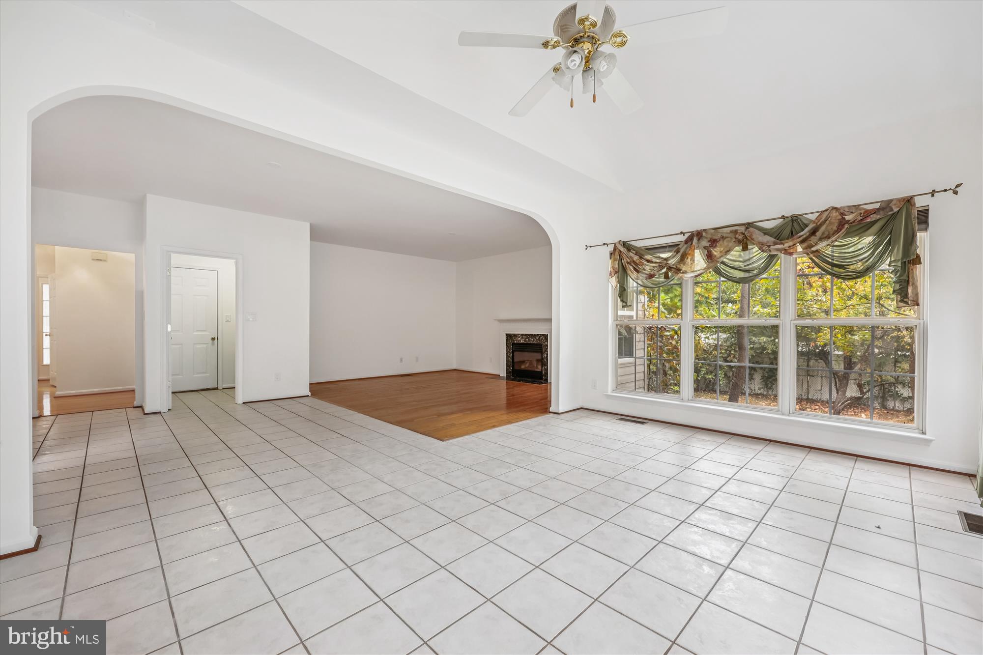 SENECA VIEW ESTATES - Residential Lease