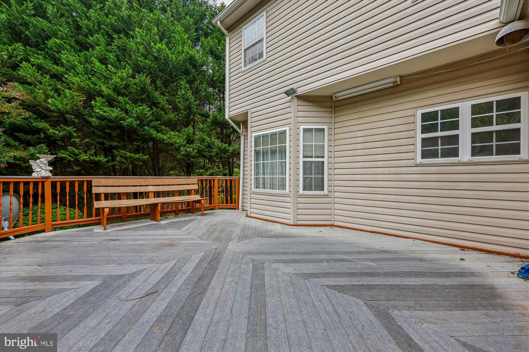 SENECA VIEW ESTATES - Residential Lease