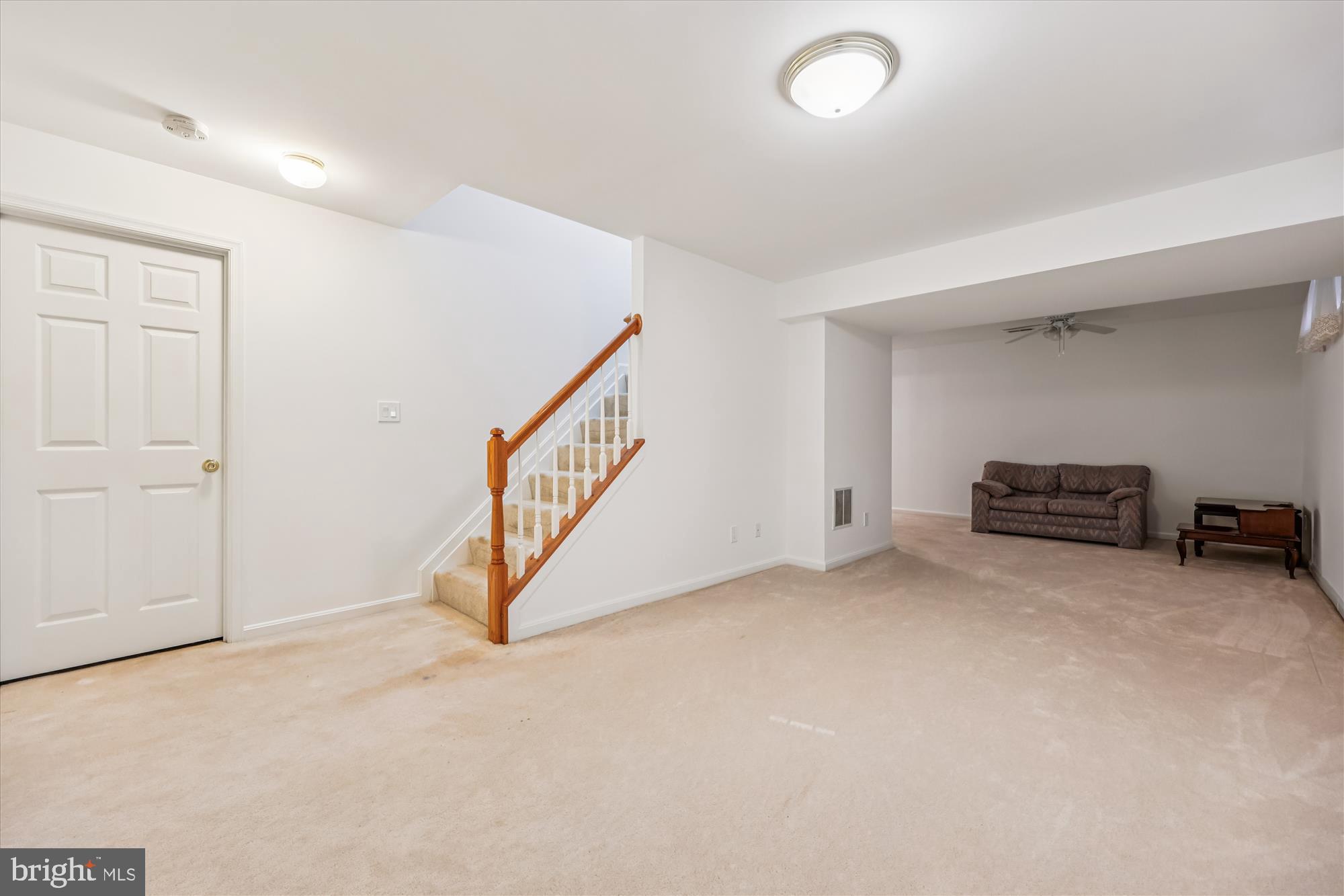 SENECA VIEW ESTATES - Residential Lease