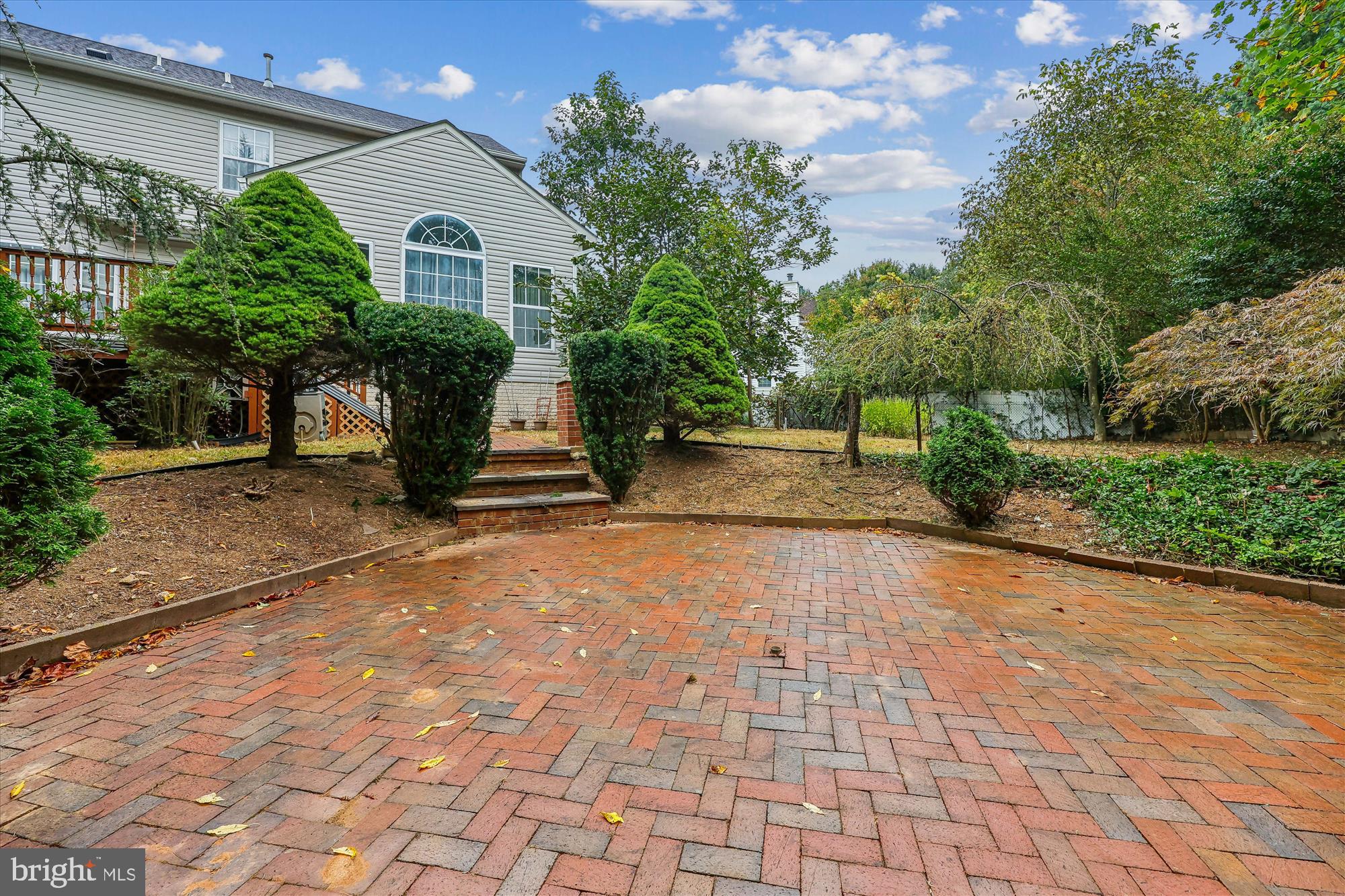 SENECA VIEW ESTATES - Residential Lease