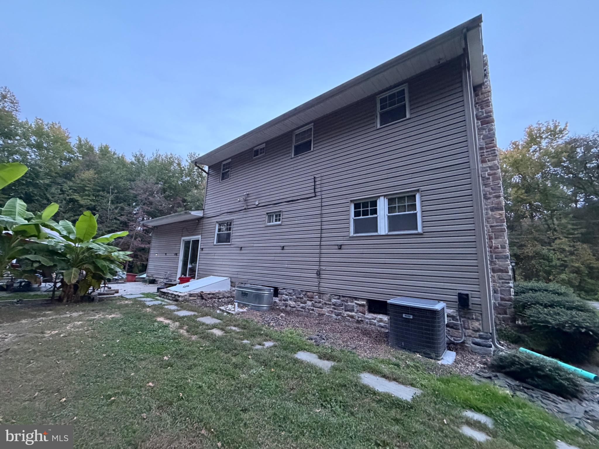 274 S PENNSVILLE AUBURN ROAD
