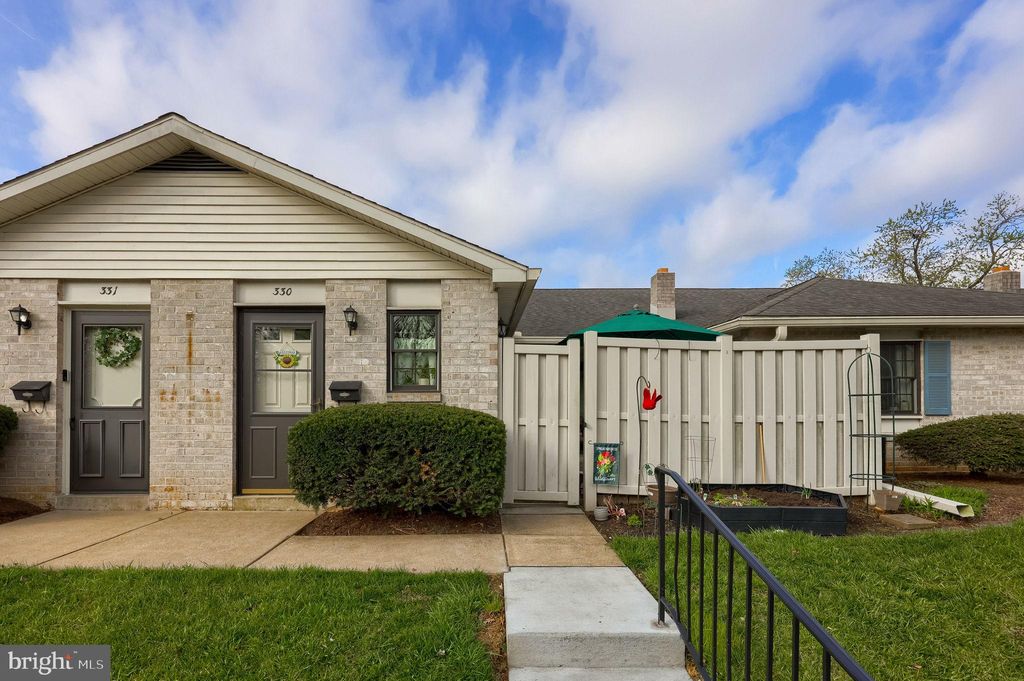 Photo of 330 Valleybrook Drive, LANCASTER, PA 17601 (MLS # PALA2085700)