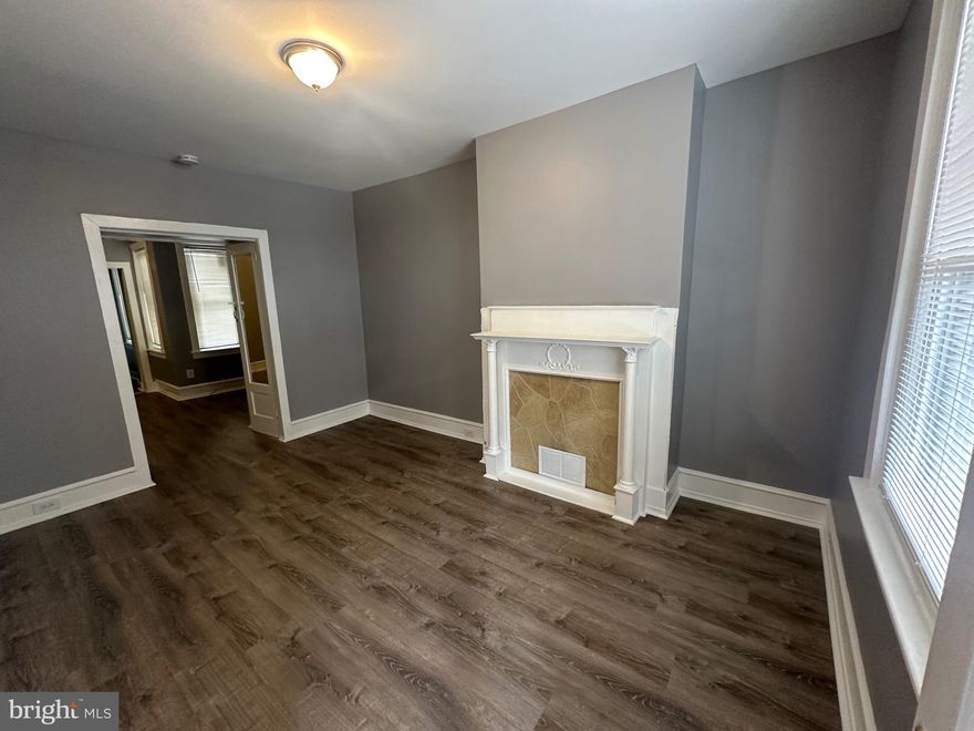 Welcome to this 1 bedroom flat on the first floor. Located very close to Hospital of the University of Pennsylvania - Cedar Avenue and just a short commute to CHOP, PENN, and Drexel.