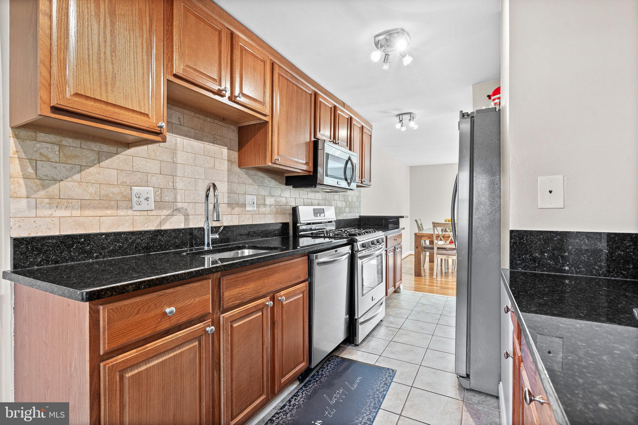 GREENWICH HILL - Residential