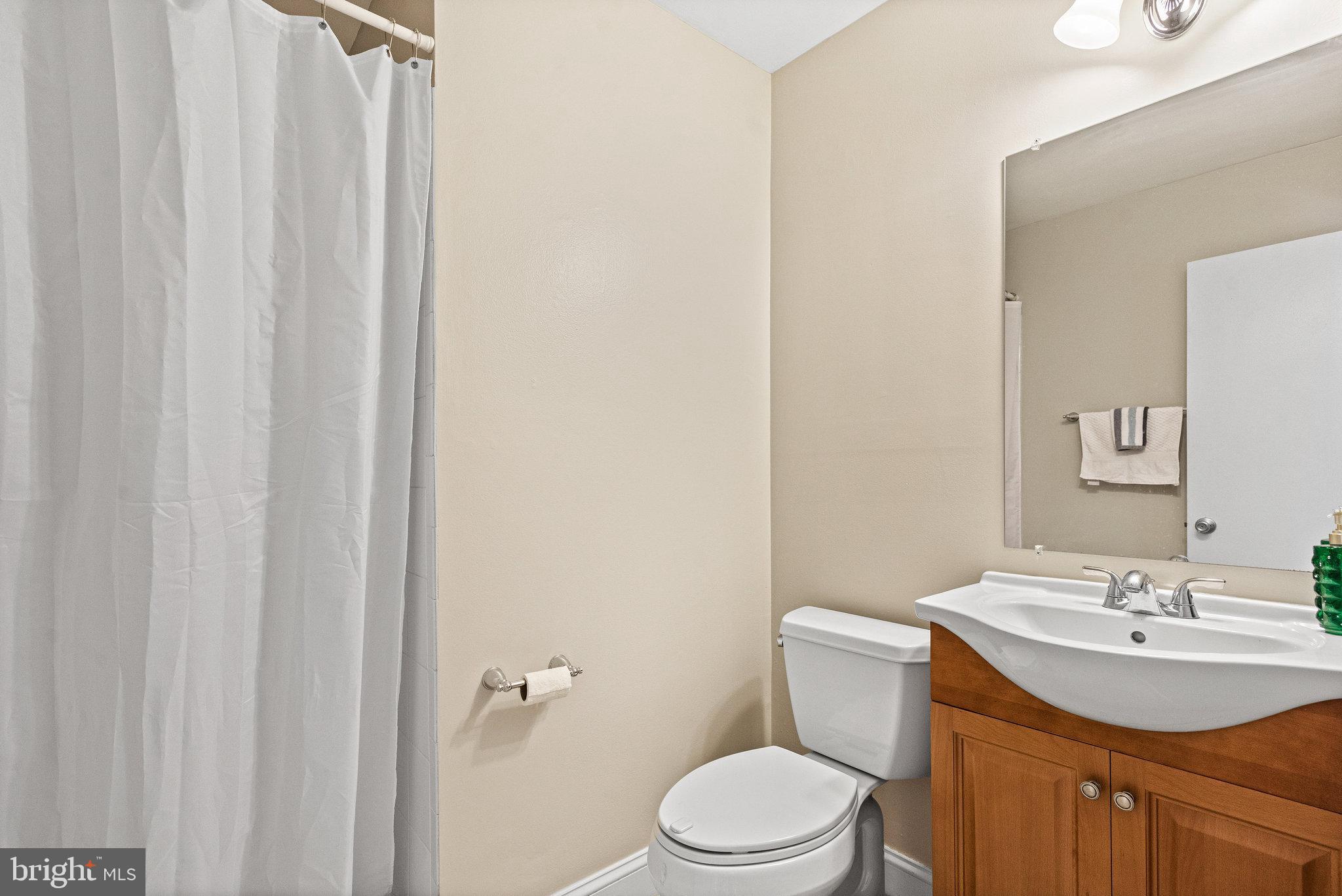 GREENWICH HILL - Residential