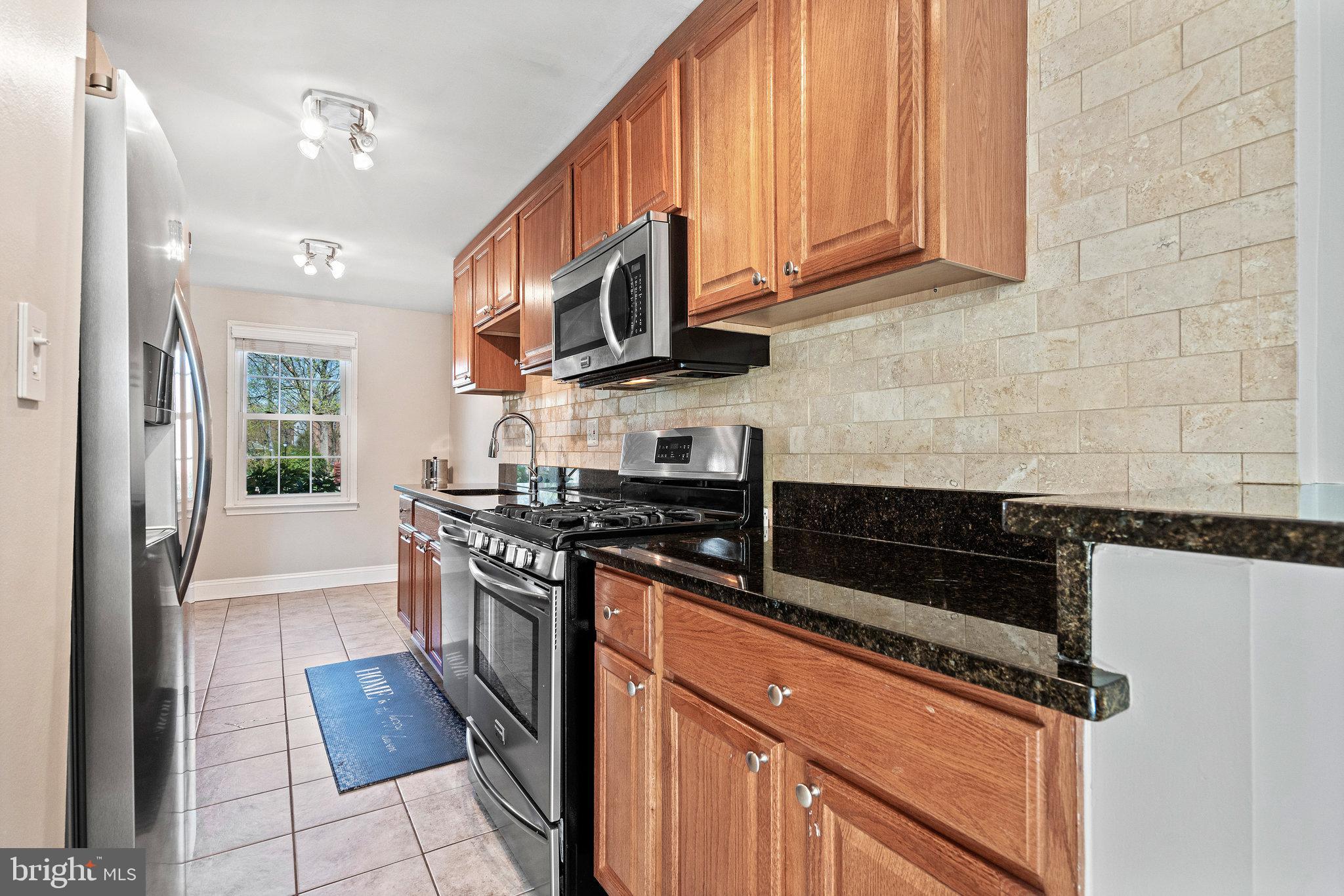 GREENWICH HILL - Residential