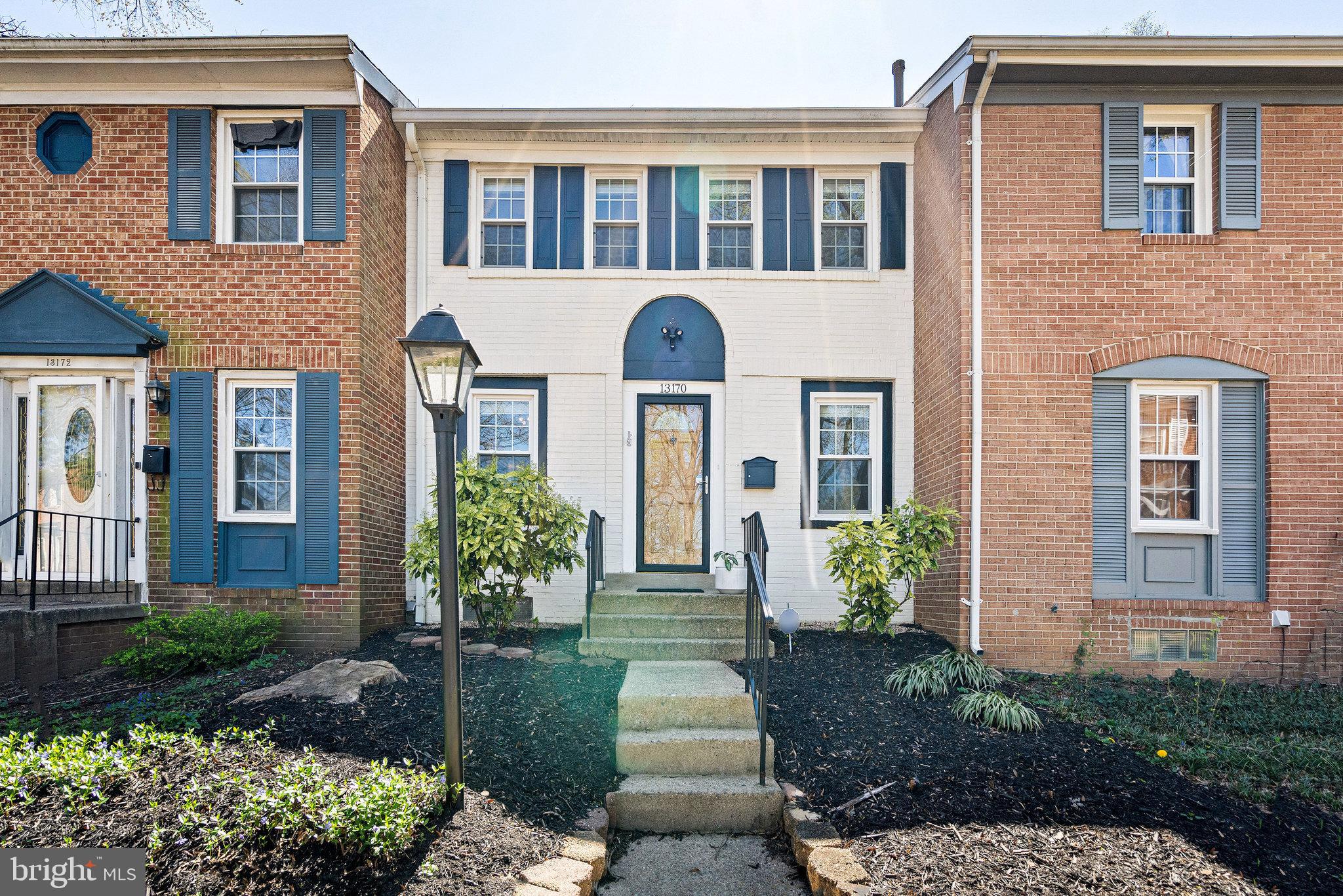 GREENWICH HILL - Residential