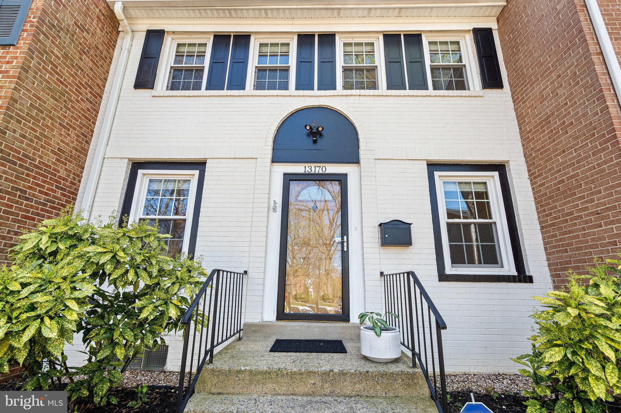 GREENWICH HILL - Residential