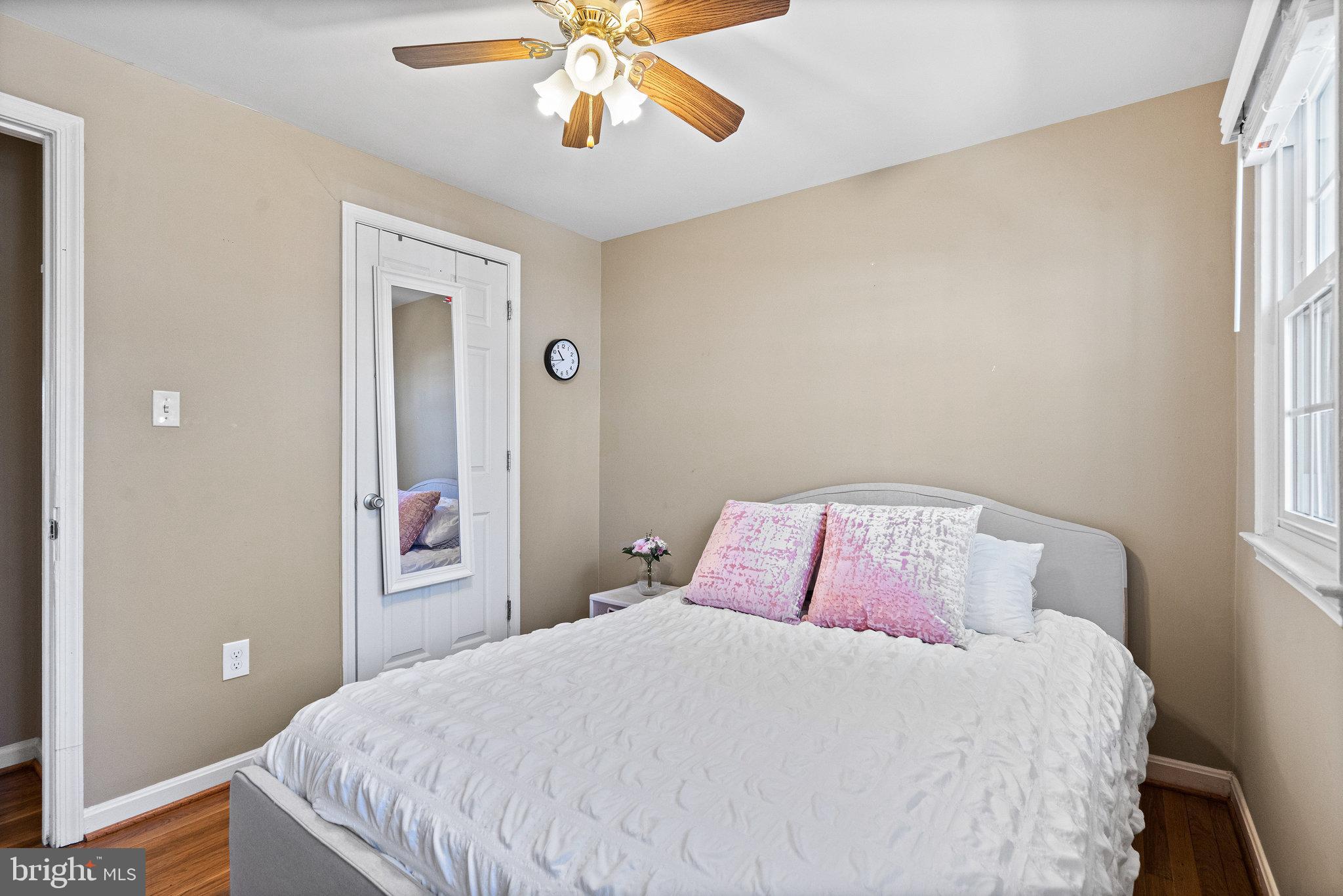 GREENWICH HILL - Residential