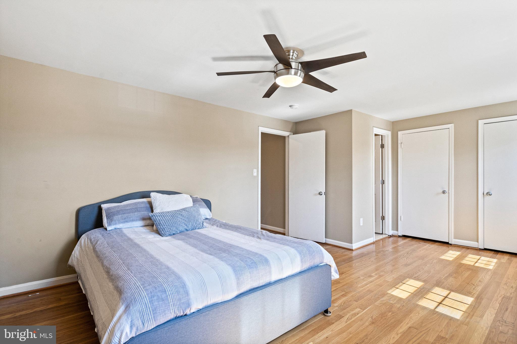 GREENWICH HILL - Residential