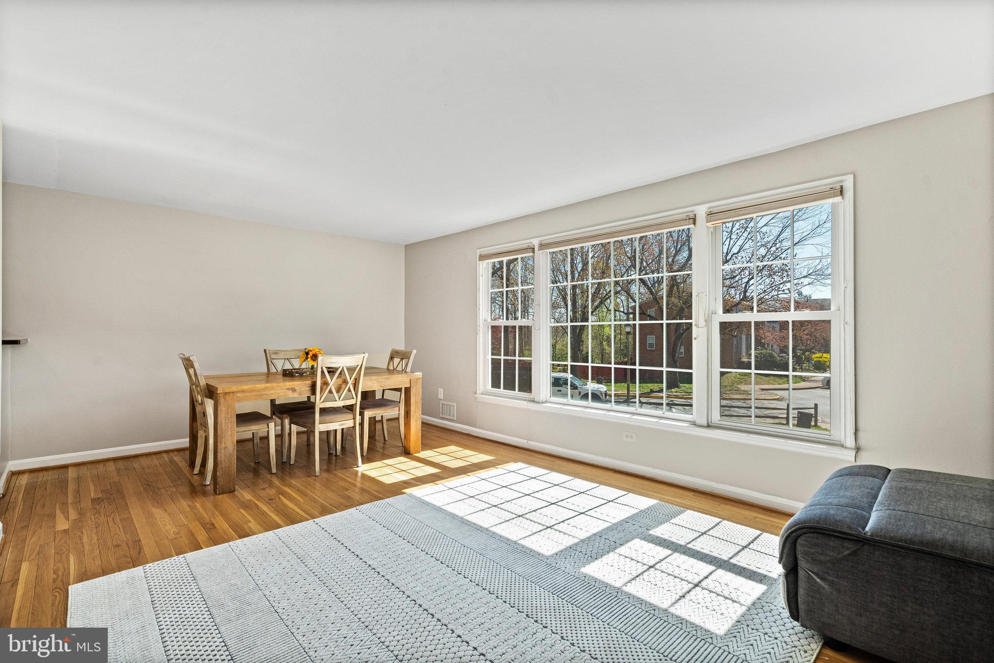 GREENWICH HILL - Residential