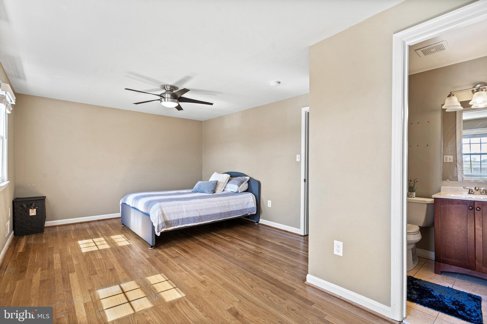 GREENWICH HILL - Residential