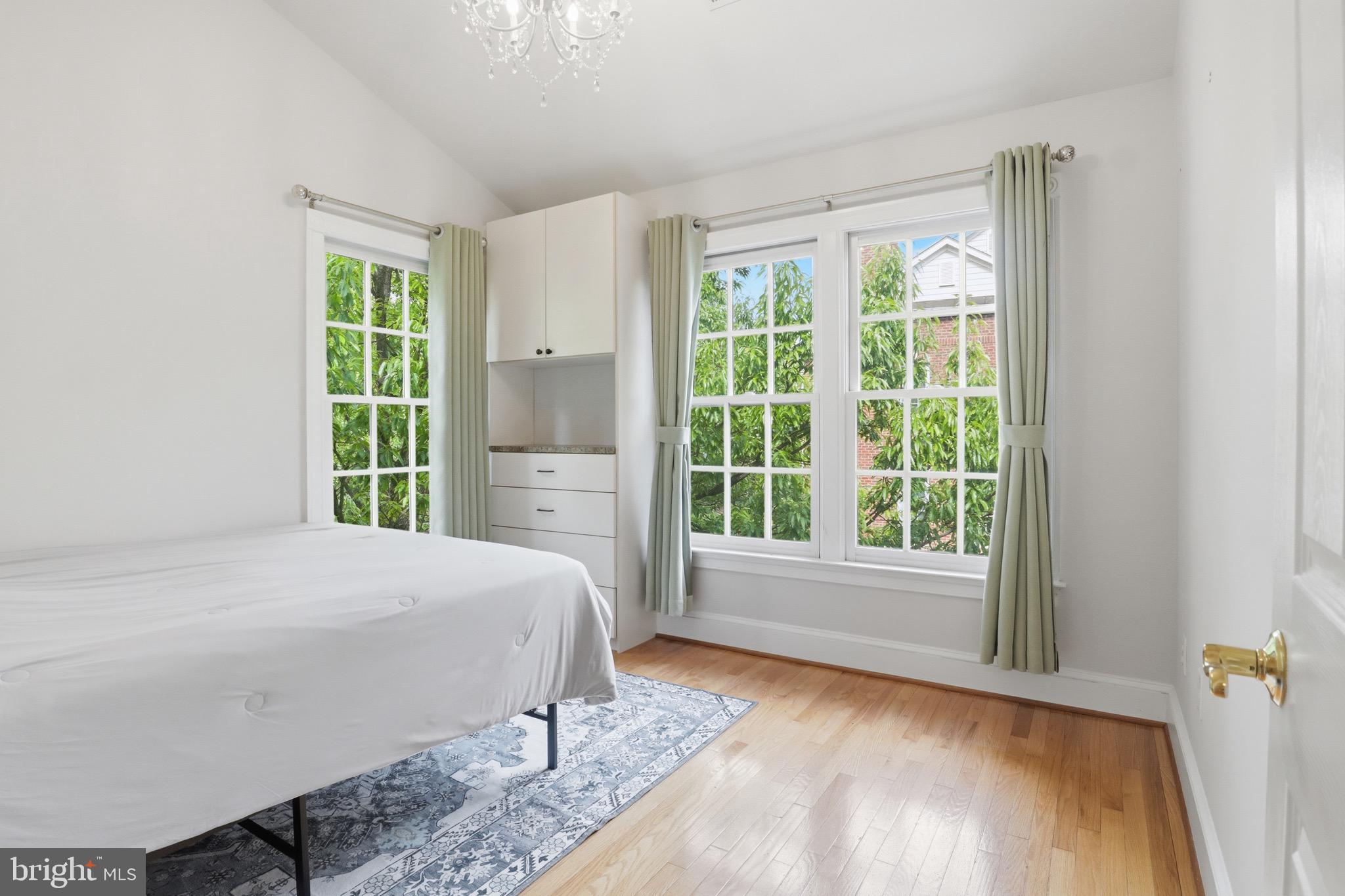CEDAR LANE - Residential