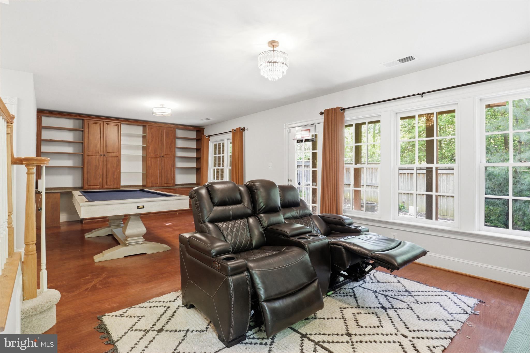 CEDAR LANE - Residential