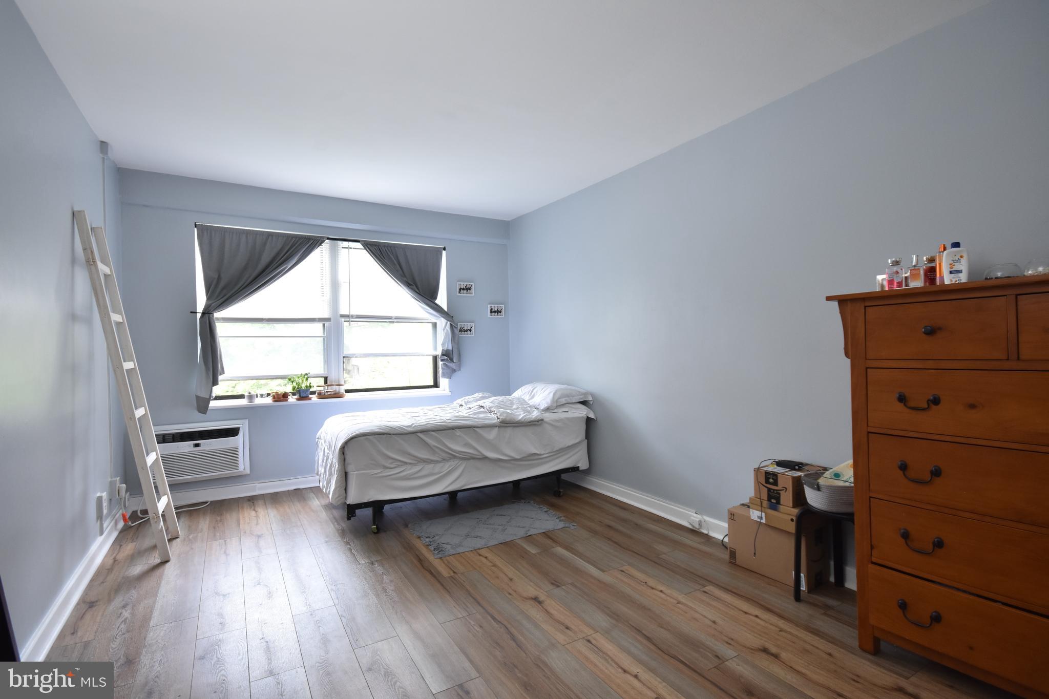 WILDMAN ARMS - Residential