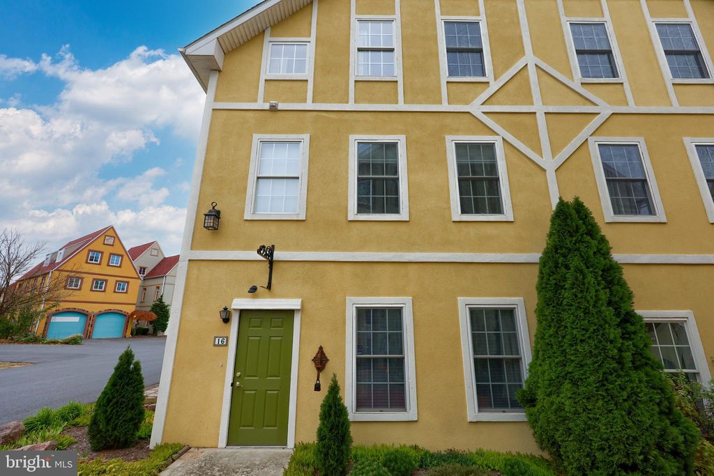 Photo of 16 S Village Circle, Reinholds, PA 17569 (MLS # PALA2043728)