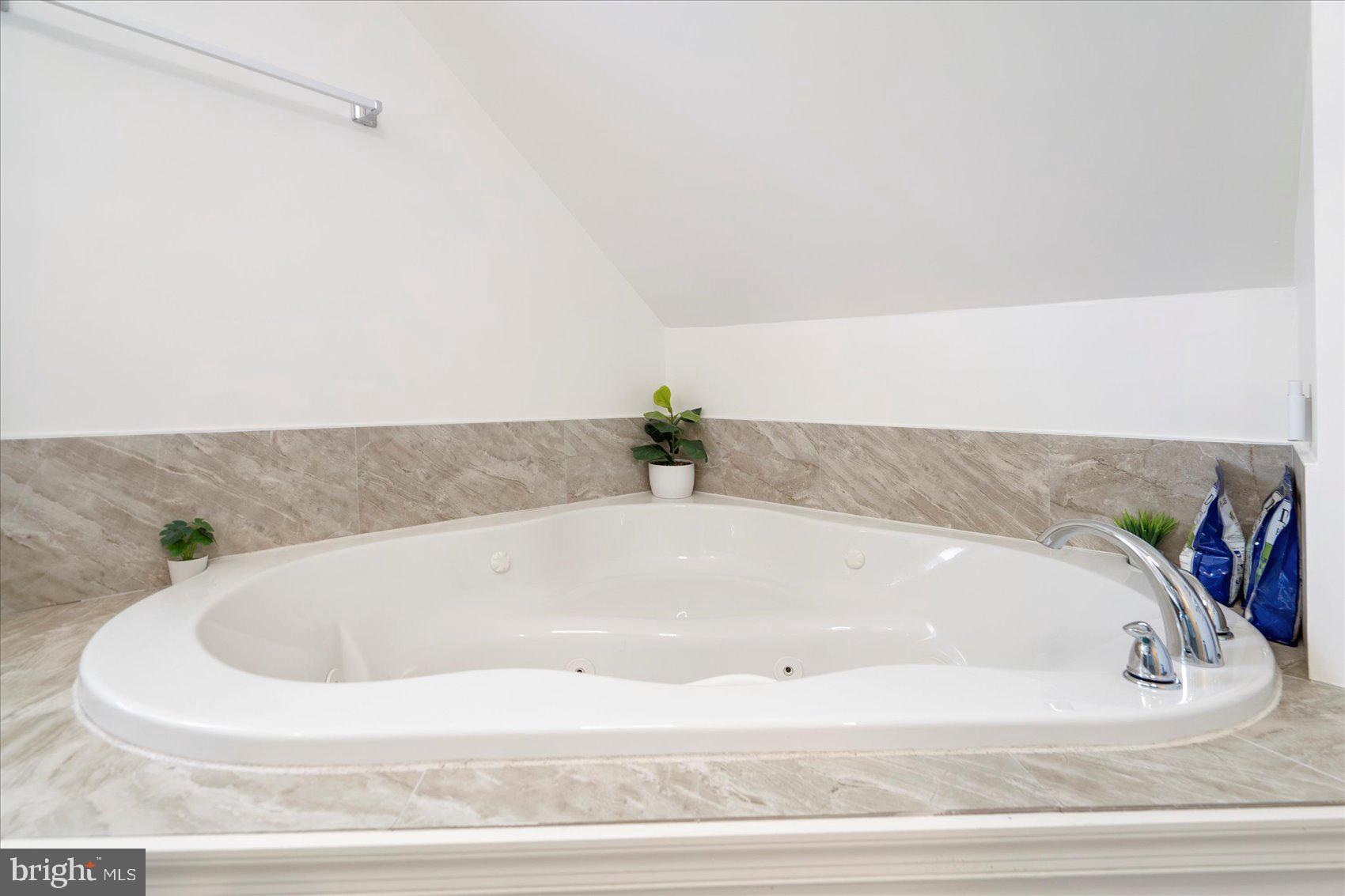 GARDENVILLE - Residential