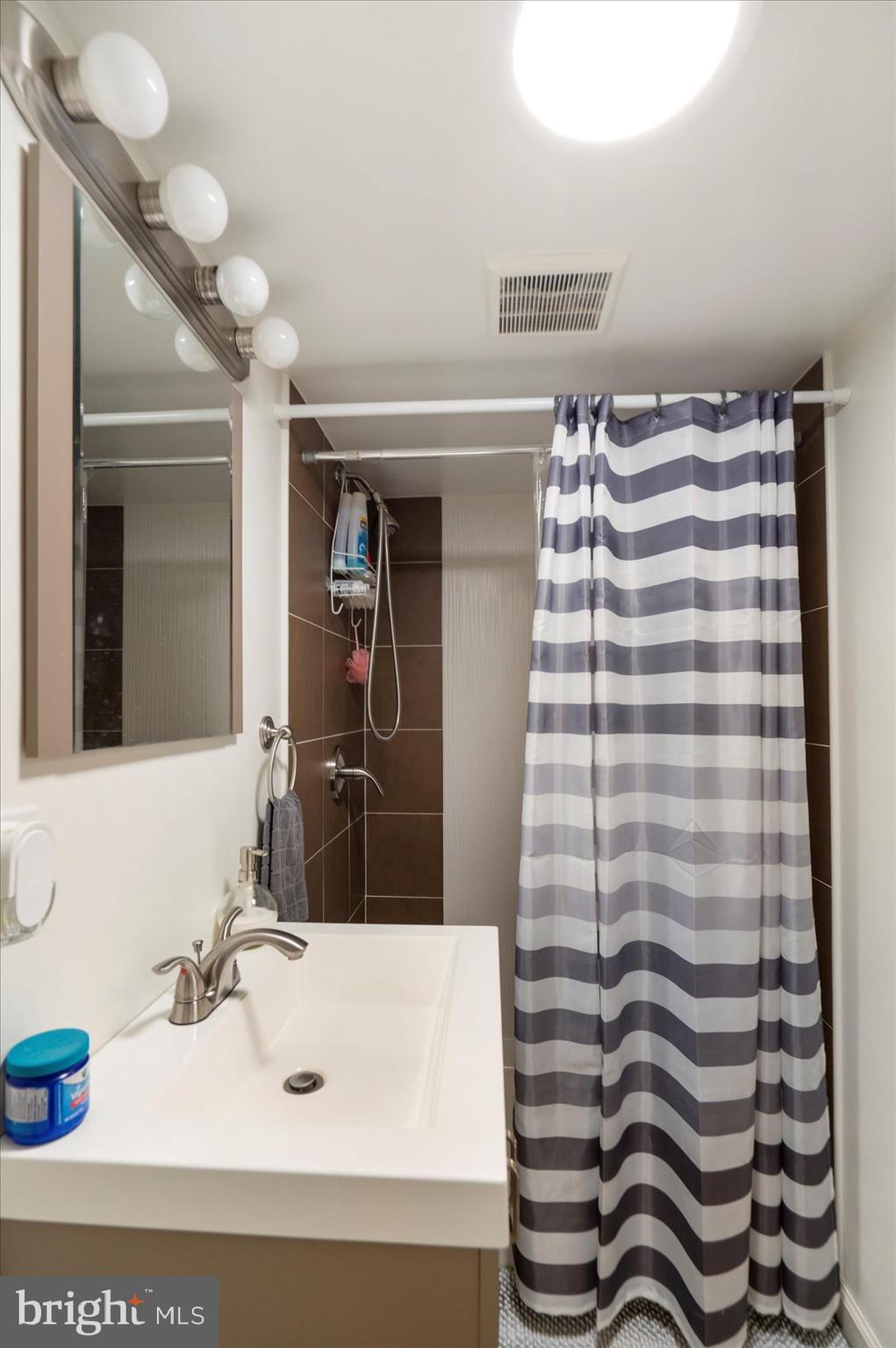 GARDENVILLE - Residential