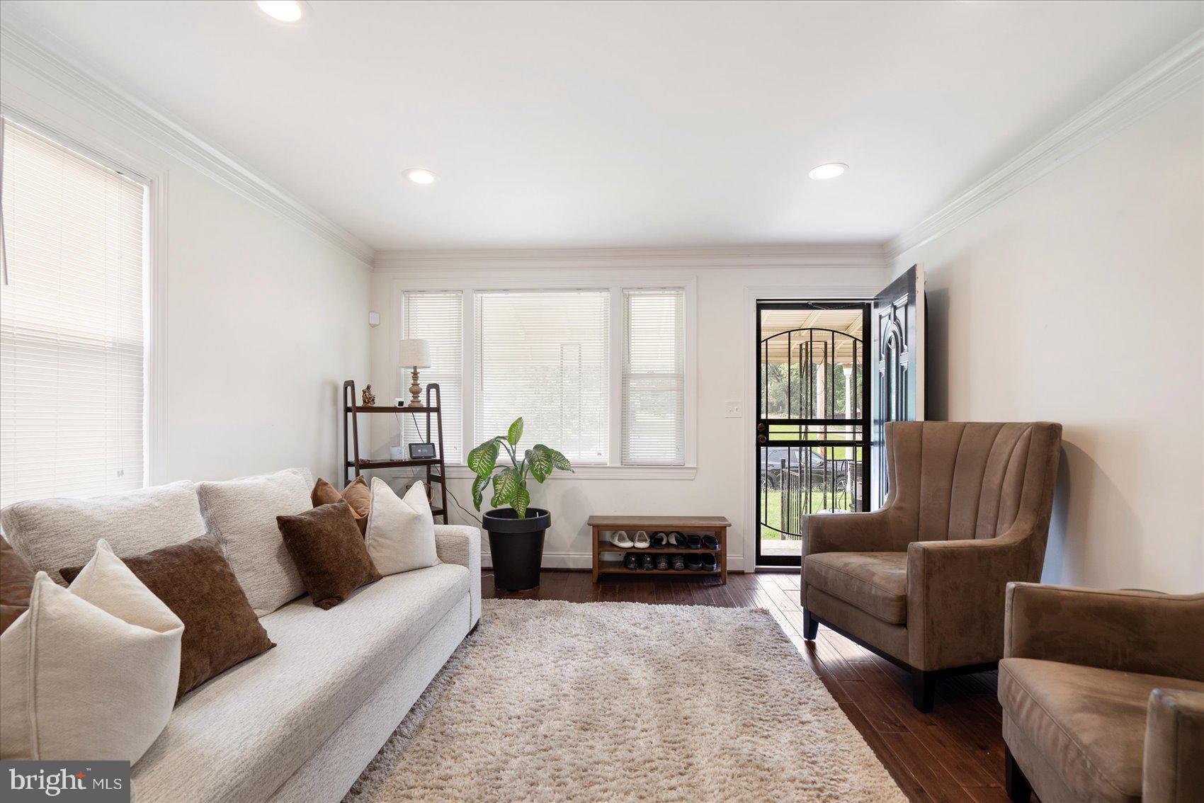 GARDENVILLE - Residential