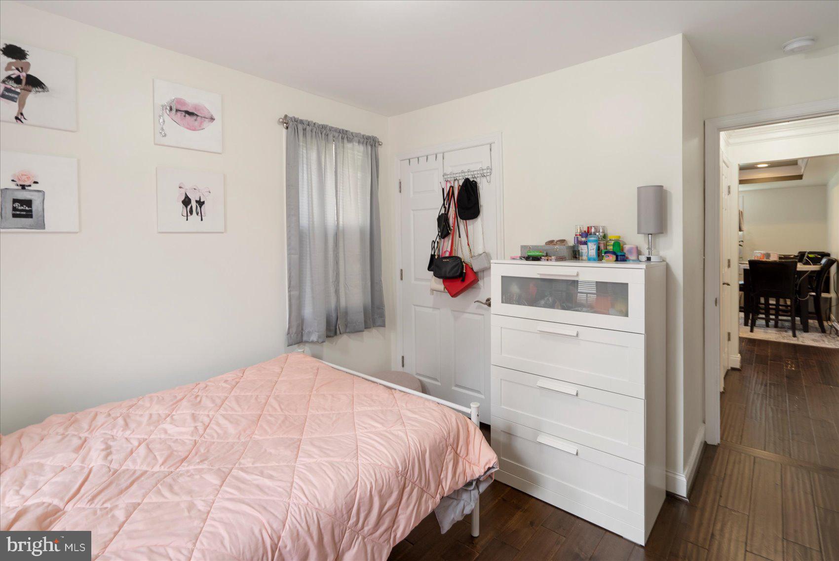 GARDENVILLE - Residential