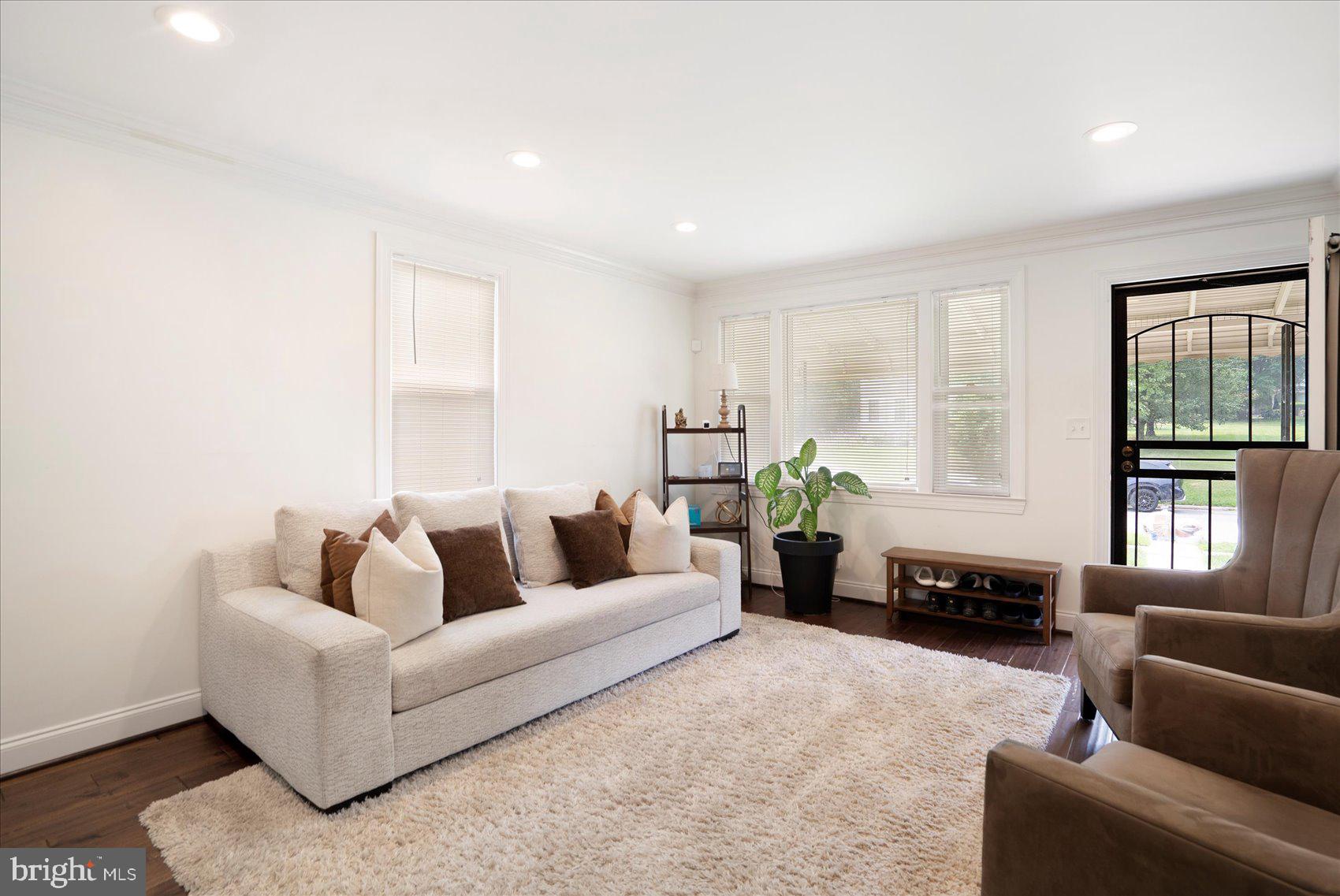 GARDENVILLE - Residential