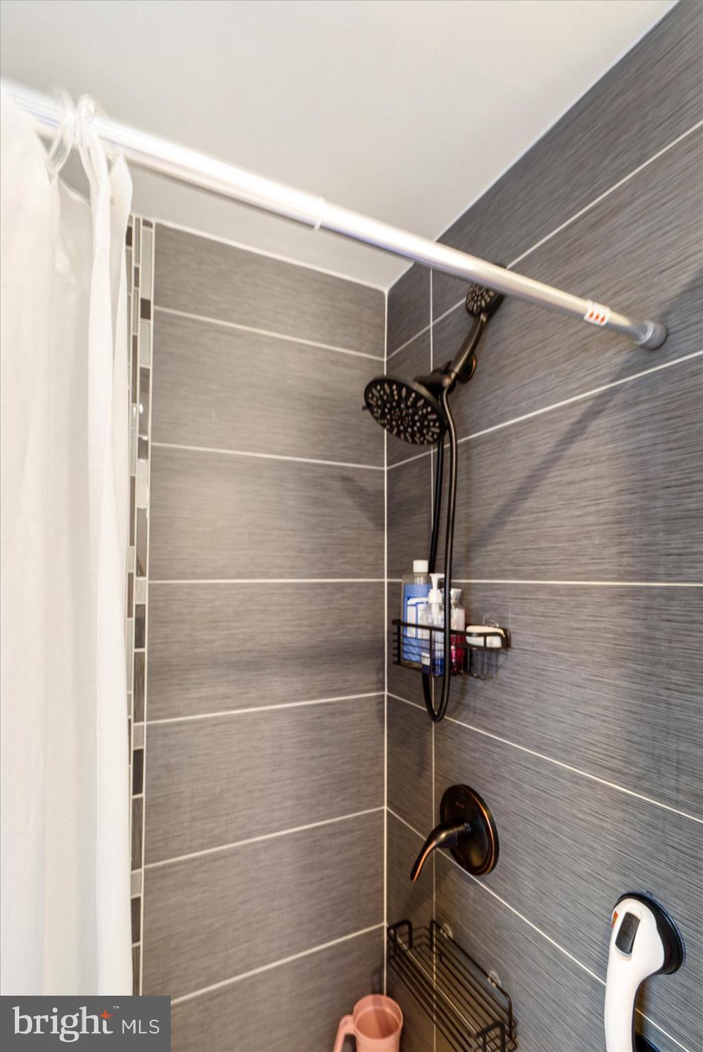 GARDENVILLE - Residential