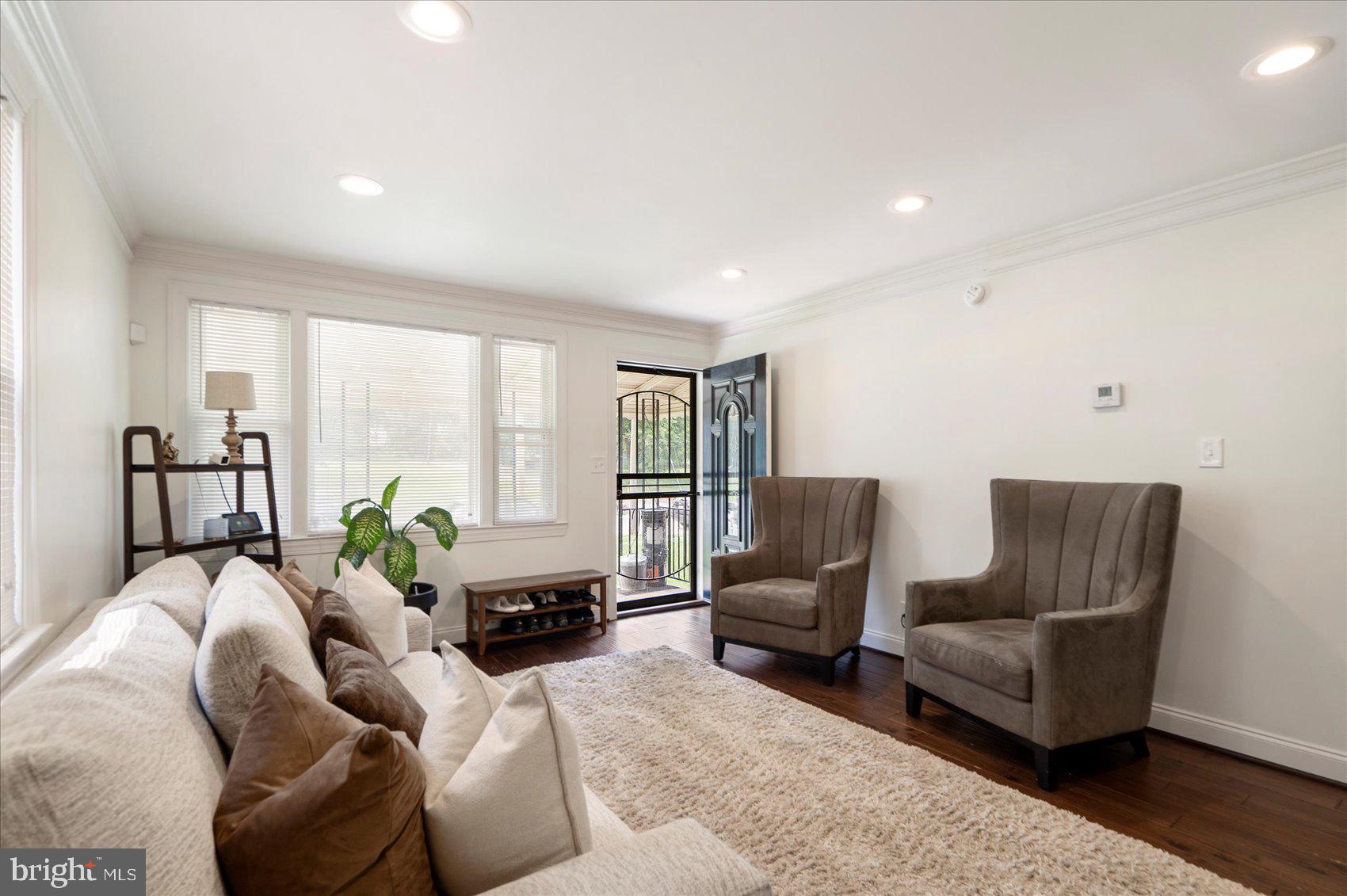 GARDENVILLE - Residential