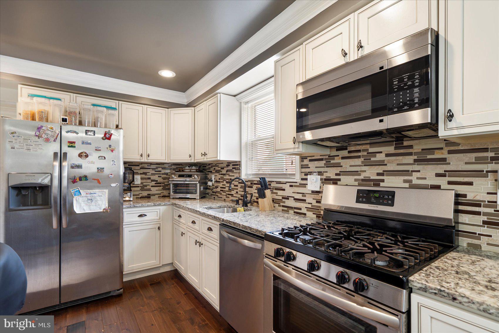 GARDENVILLE - Residential