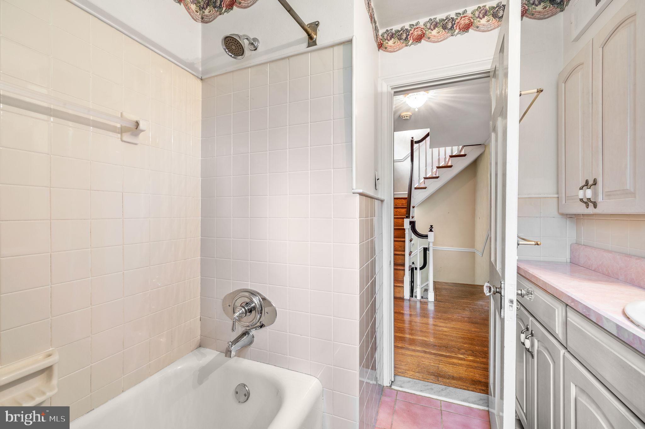 SWARTHMORE - Residential