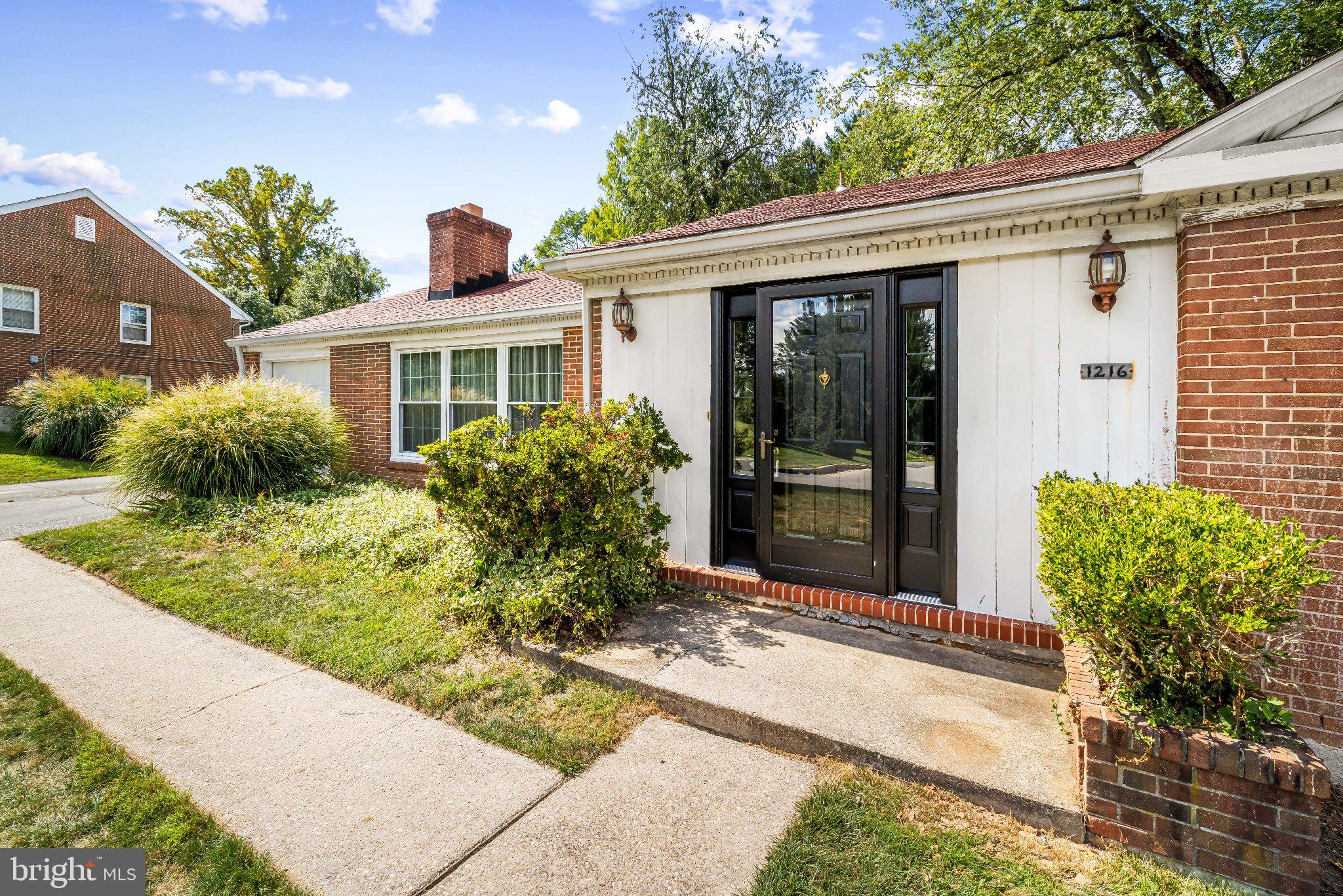 1216 WINE SPRING LANE