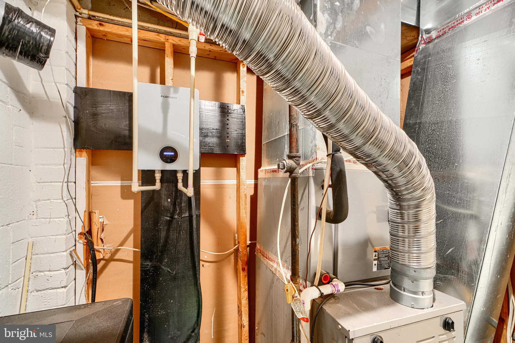 WOODLAWN HEIGHTS - Residential