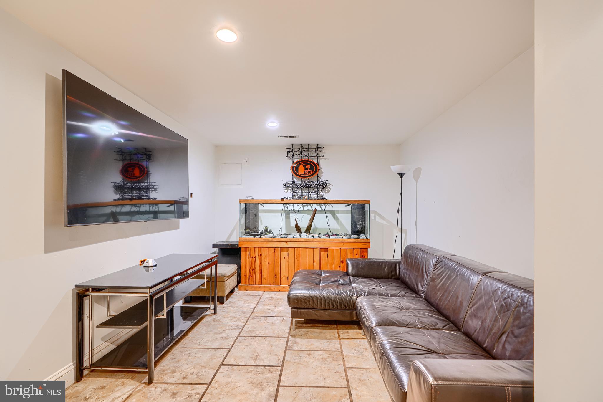 WOODLAWN HEIGHTS - Residential