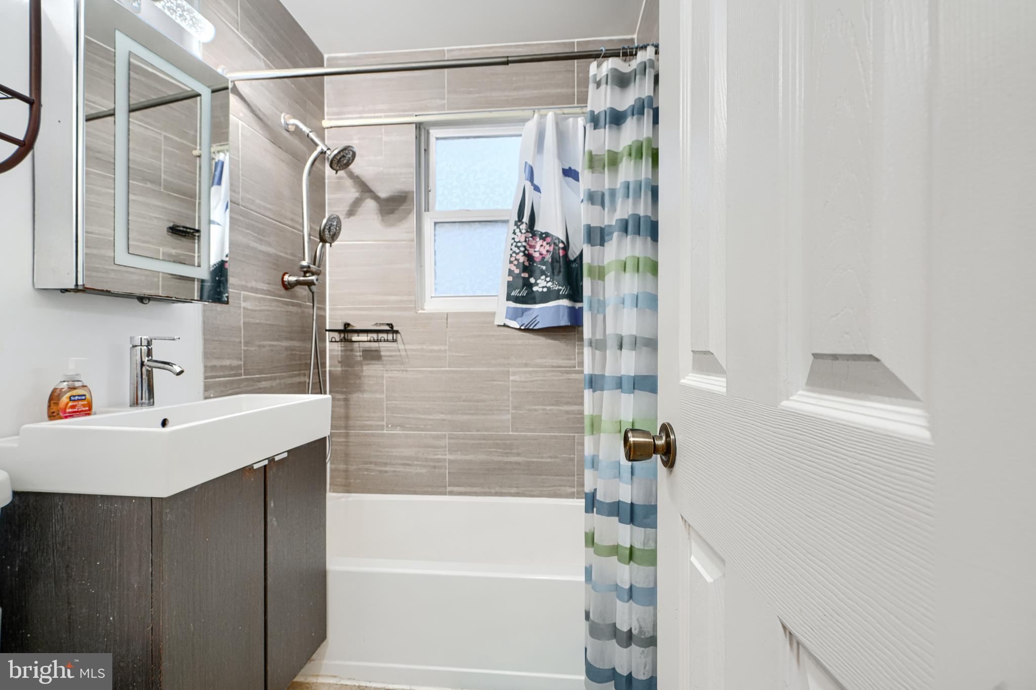 WOODLAWN HEIGHTS - Residential