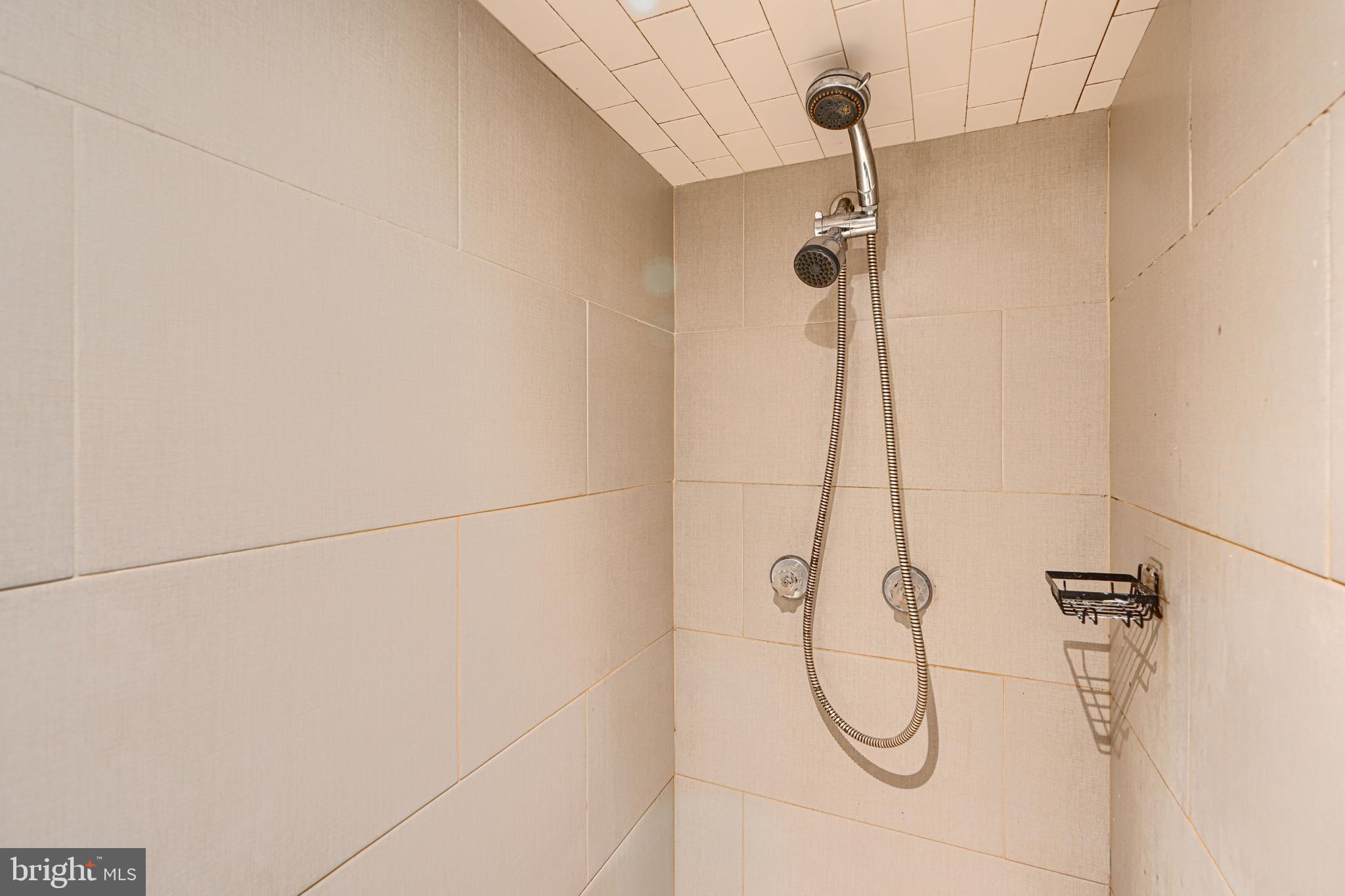 WOODLAWN HEIGHTS - Residential