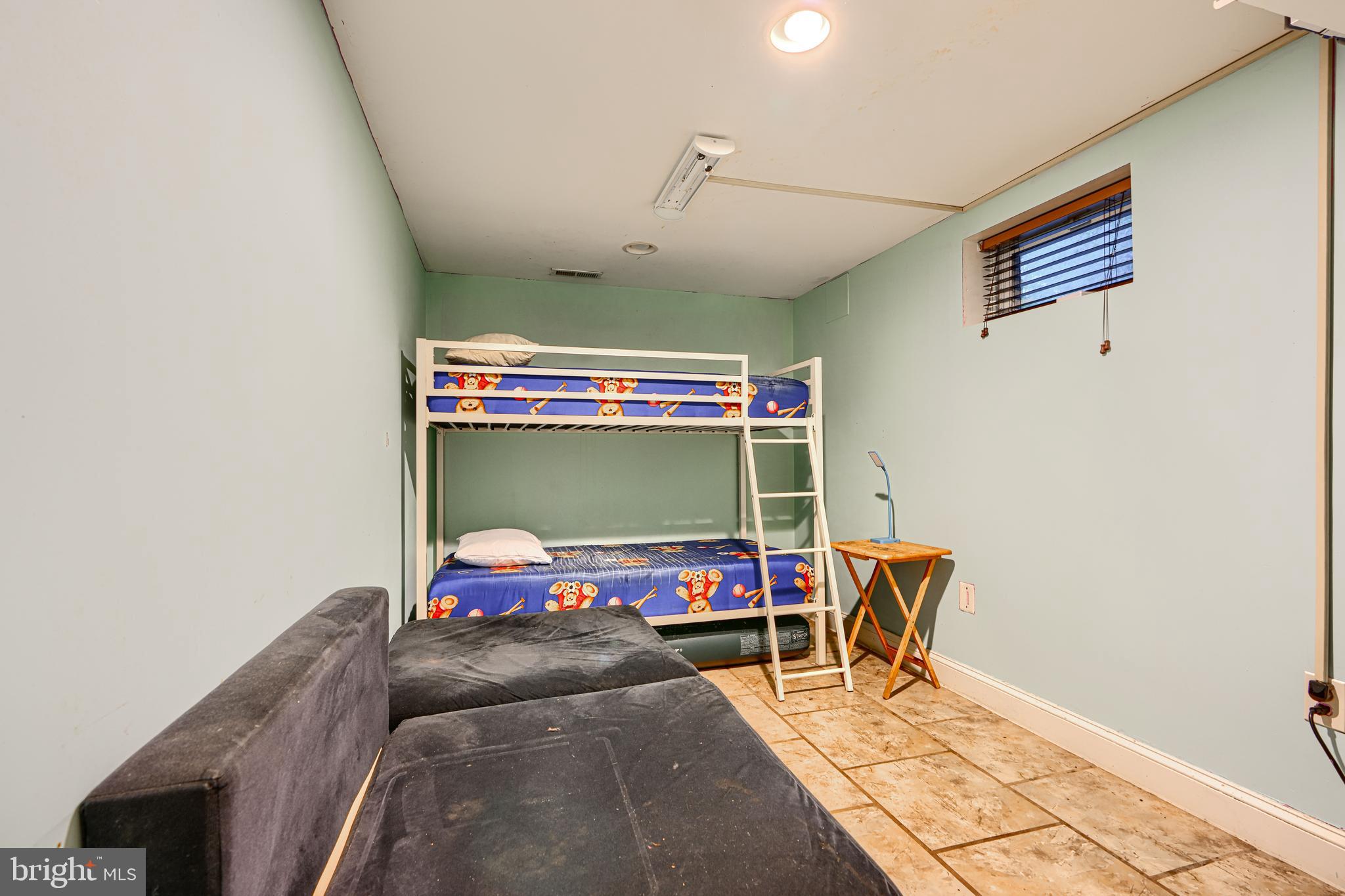 WOODLAWN HEIGHTS - Residential