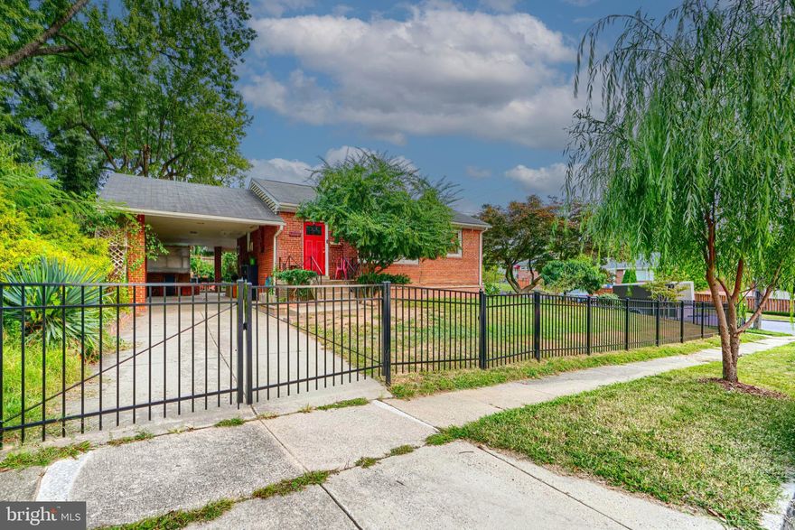 Welcome to this well-cared-for rancher on a spacious corner lot! The main level features two bedrooms, a full bath, and an updated kitchen with granite countertops and stainless steel appliances. The lower level offers incredible flexibility with two additional rooms, a full bath, and a large rec room with a private entrance, perfect for a potential in-law suite or private guest space.

With its generous lot size and versatile layout, this home is a rare find. Schedule your showing today before it’s gone!