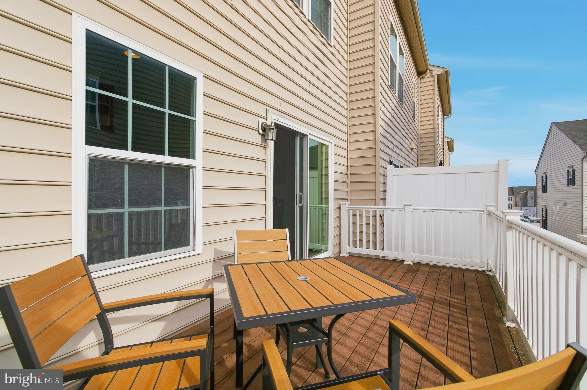 HOWARD SQUARE - Residential