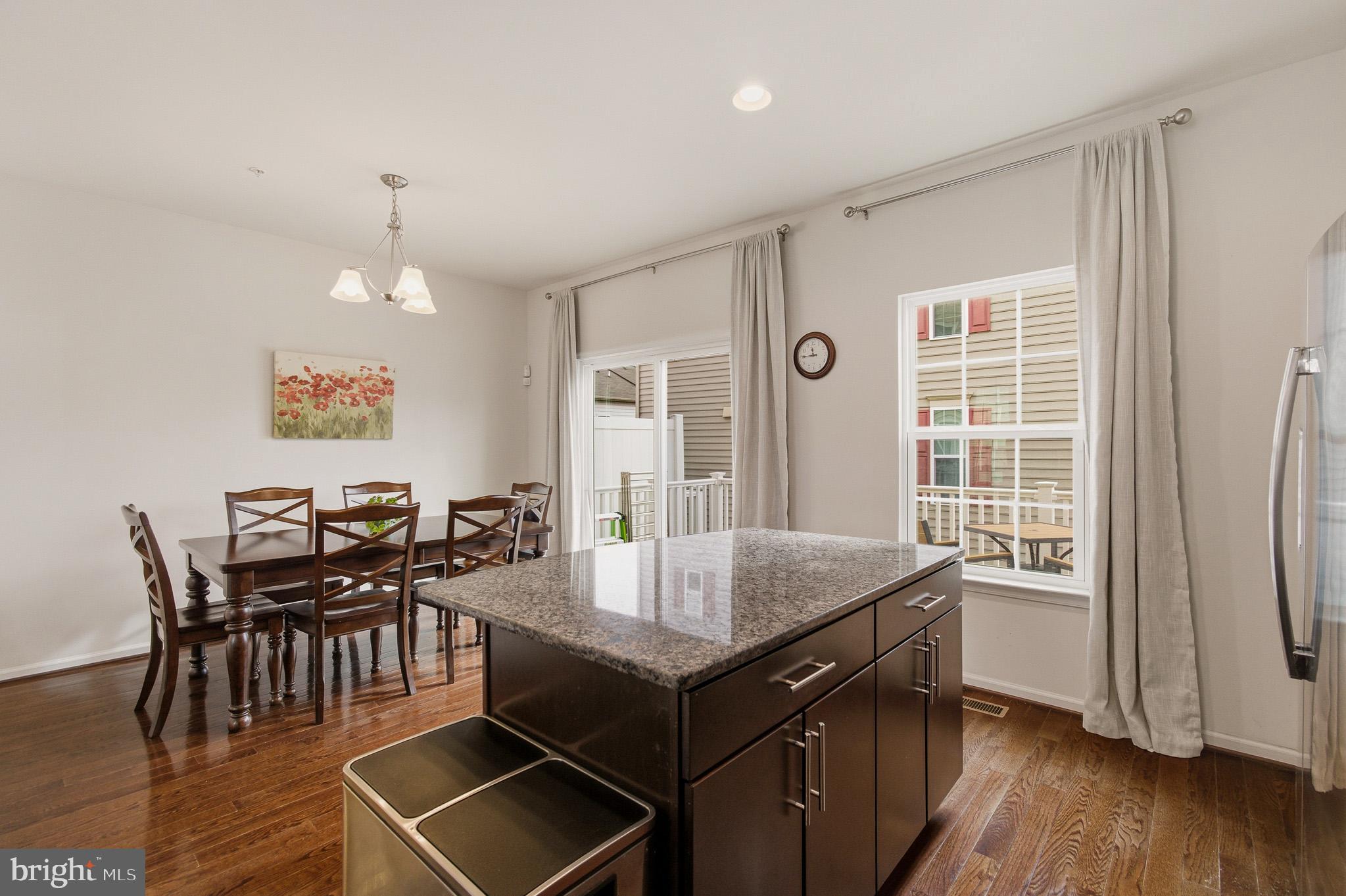 HOWARD SQUARE - Residential