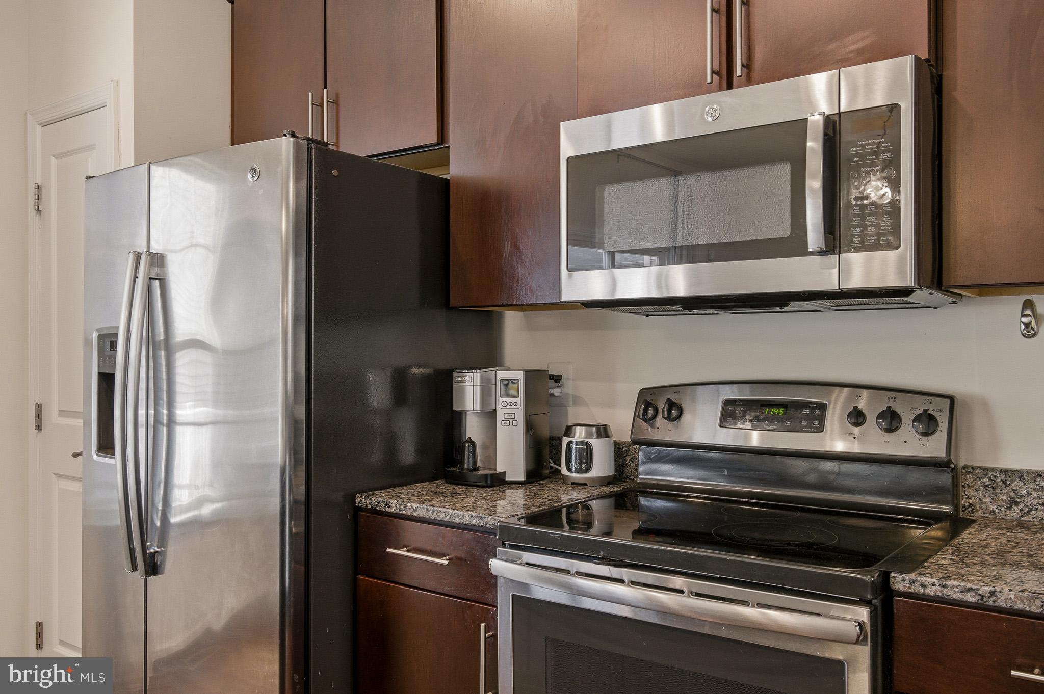 HOWARD SQUARE - Residential