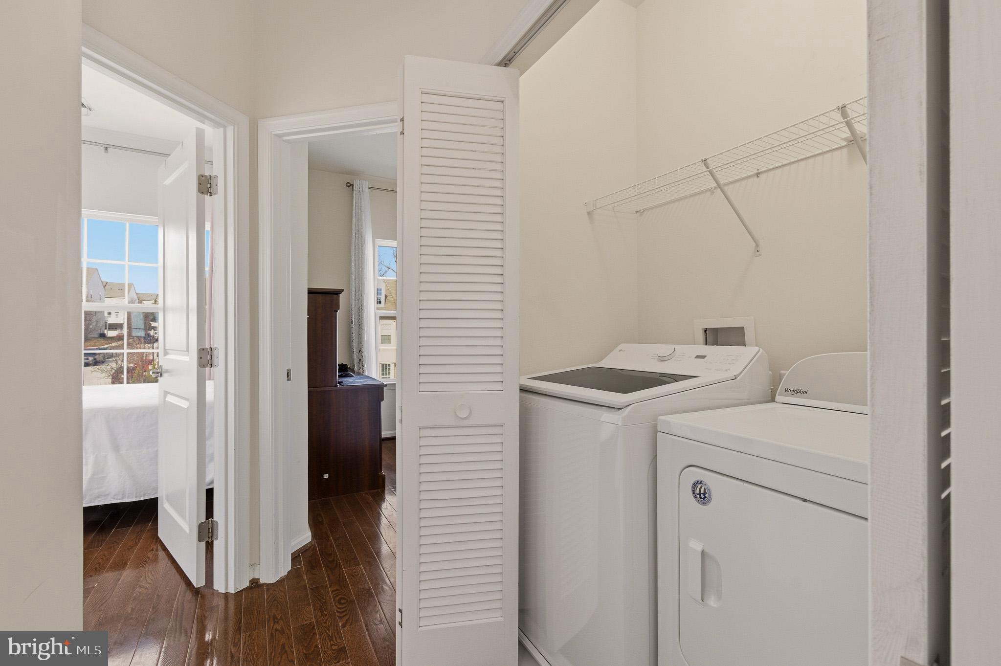 HOWARD SQUARE - Residential