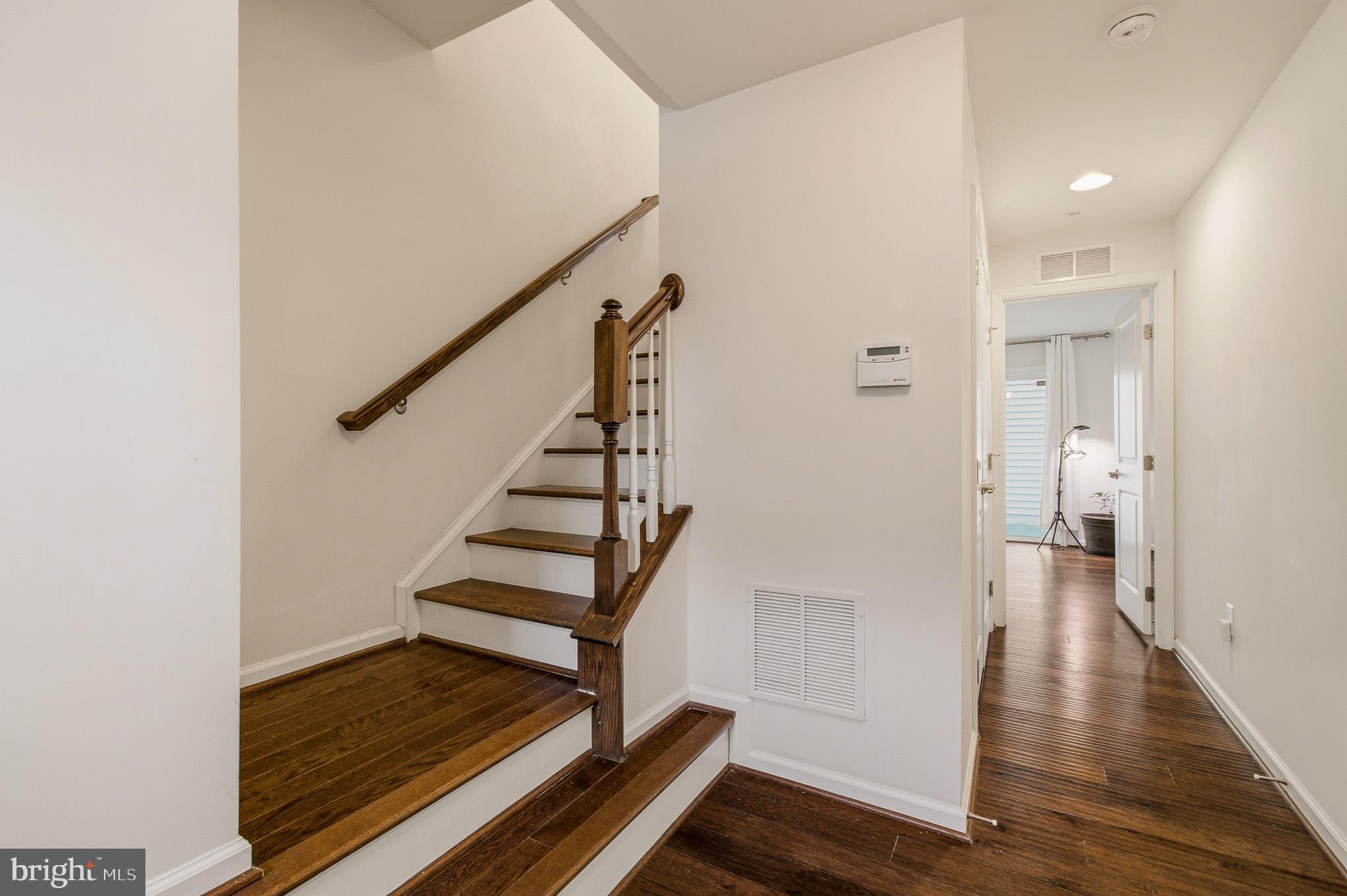 7300 SUMMIT ROCK ROAD