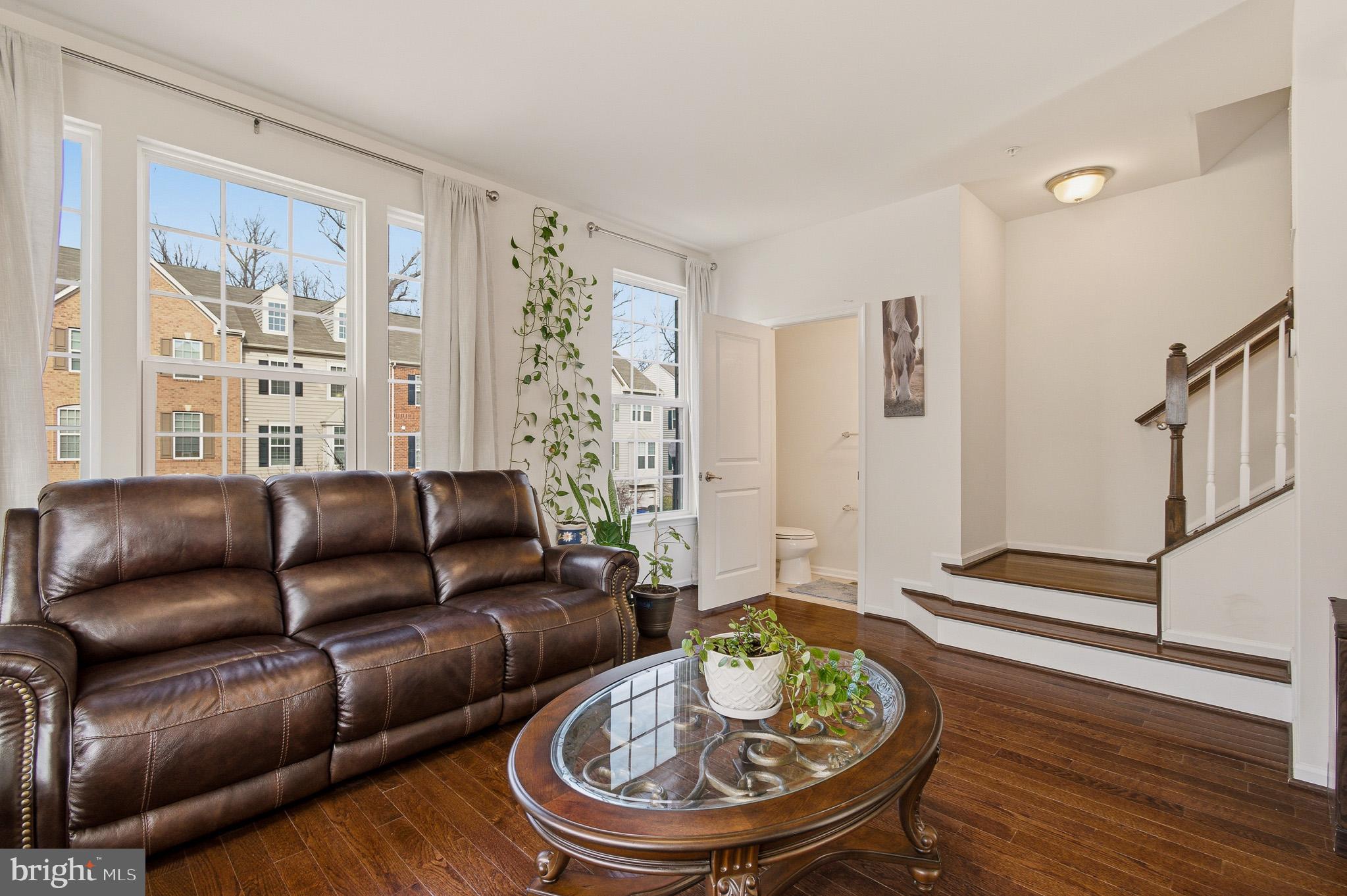 HOWARD SQUARE - Residential