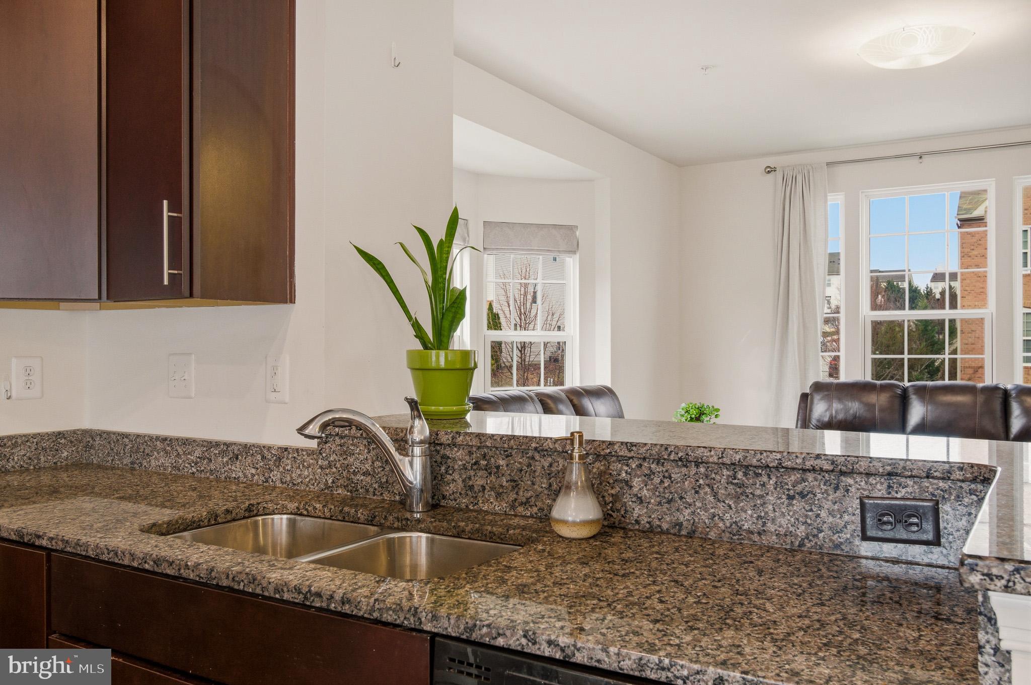 HOWARD SQUARE - Residential