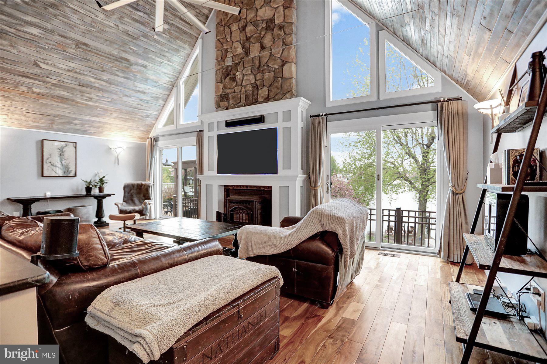 RUMSEY ISLAND - Residential