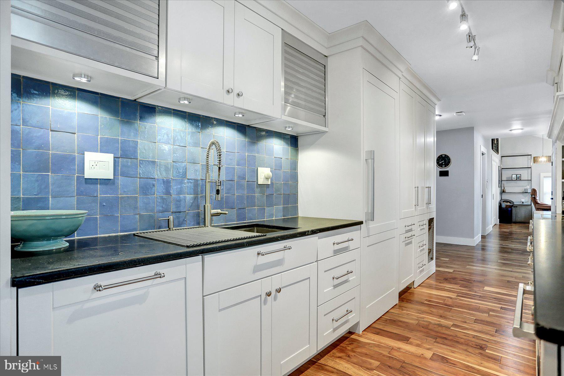 RUMSEY ISLAND - Residential