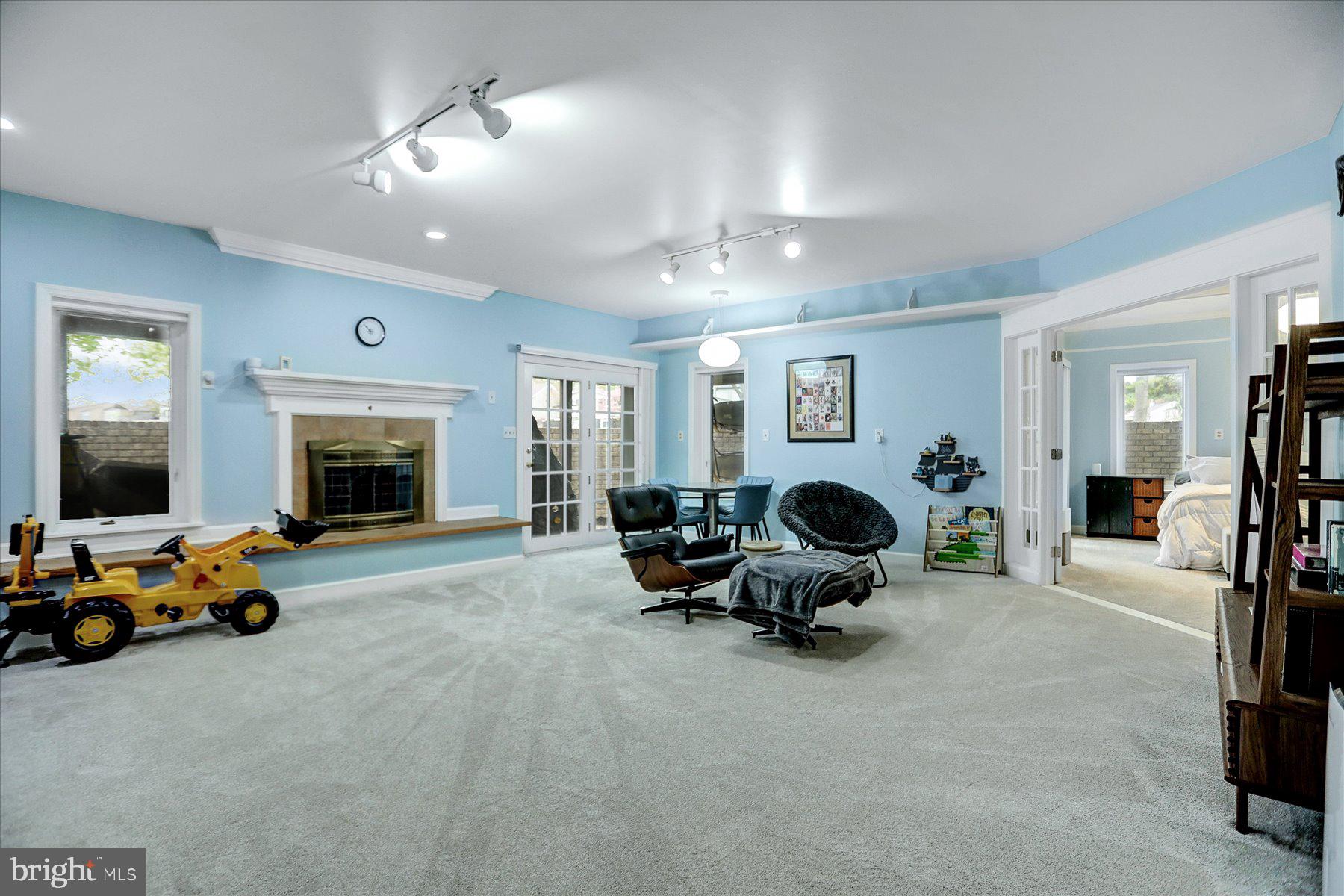 RUMSEY ISLAND - Residential