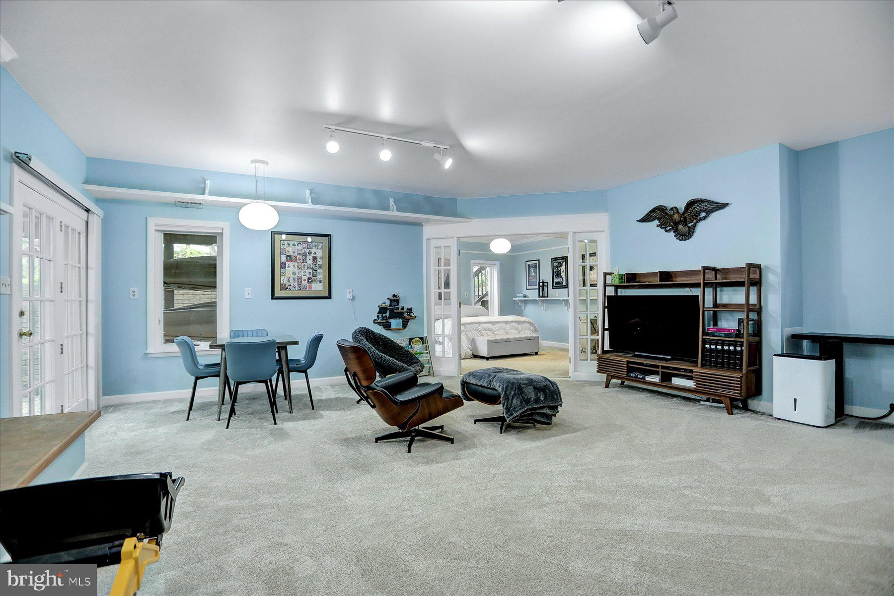 RUMSEY ISLAND - Residential