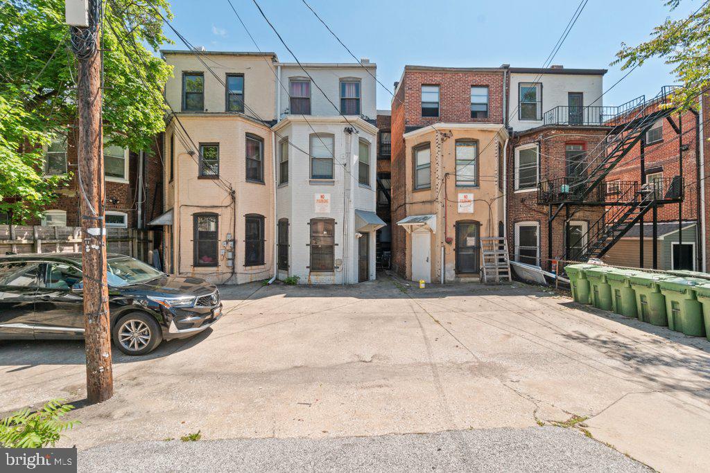 CHARLES VILLAGE - Residential Income