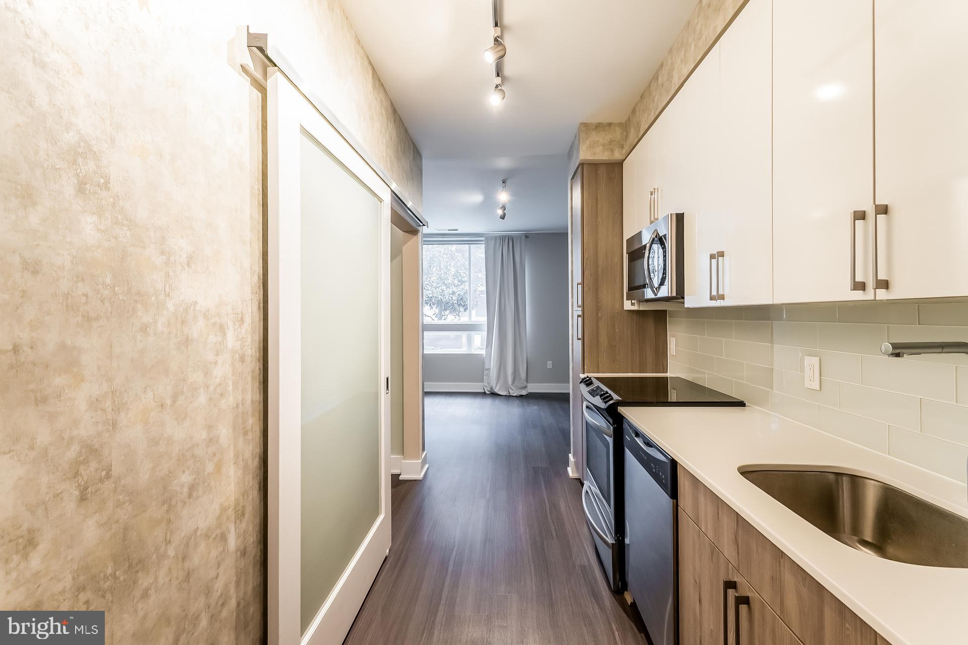 145 RIVERHAVEN DRIVE 122